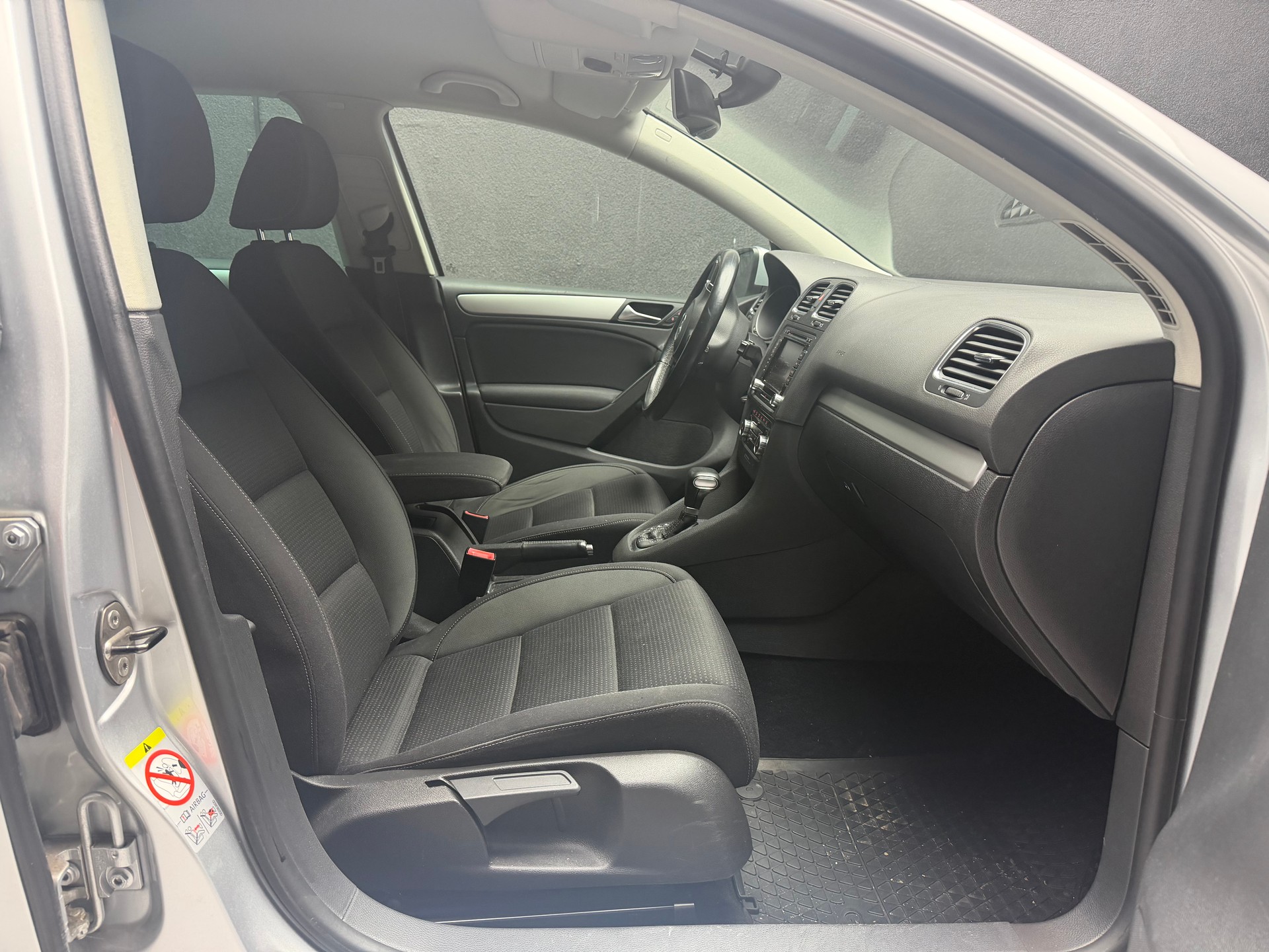 VW Golf 1.6 TDI Team DSG • Frisch ab MFK & grossem Service-image-10