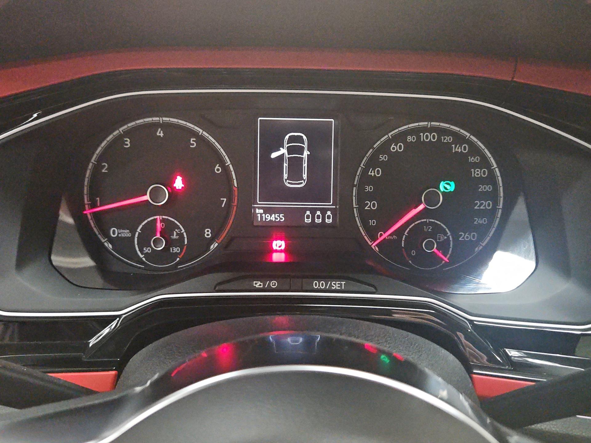 VW Polo 2.0 TSI GTI DSG-image-10