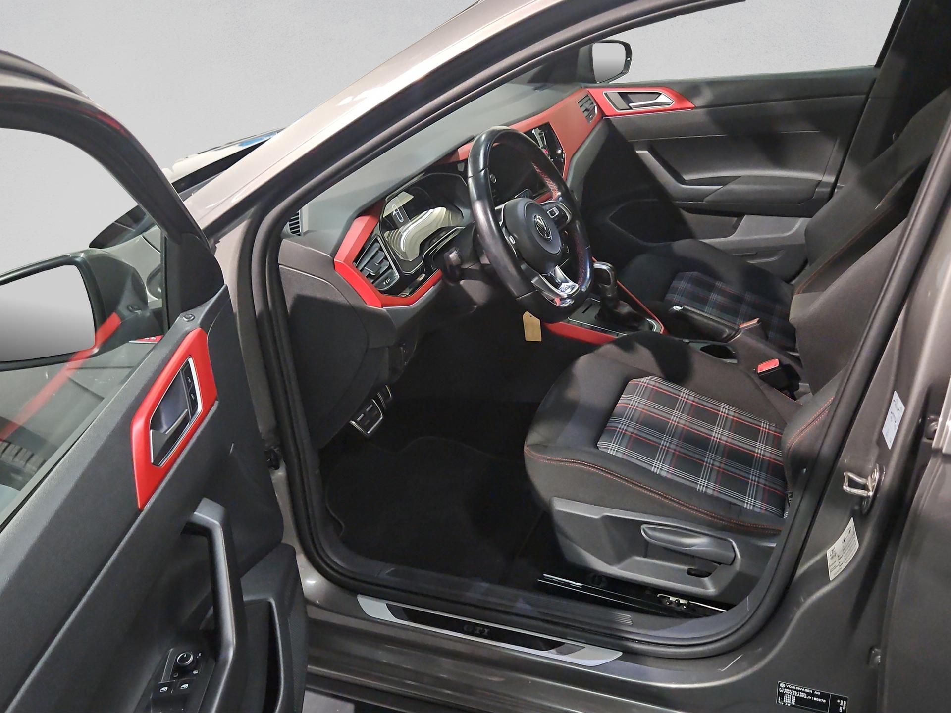 VW Polo 2.0 TSI GTI DSG-image-22