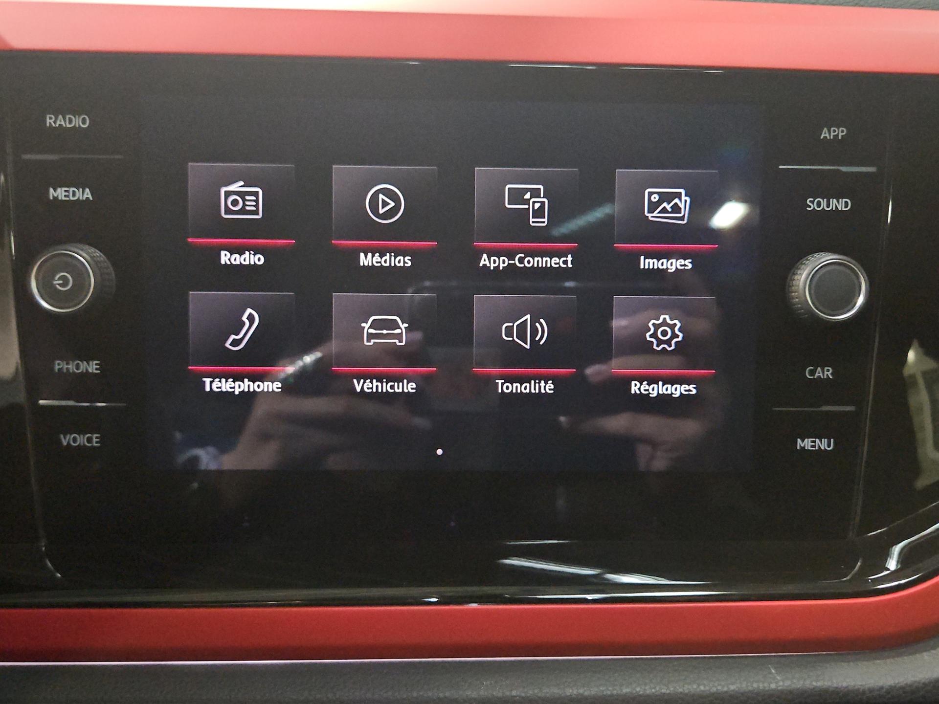 VW Polo 2.0 TSI GTI DSG-image-12
