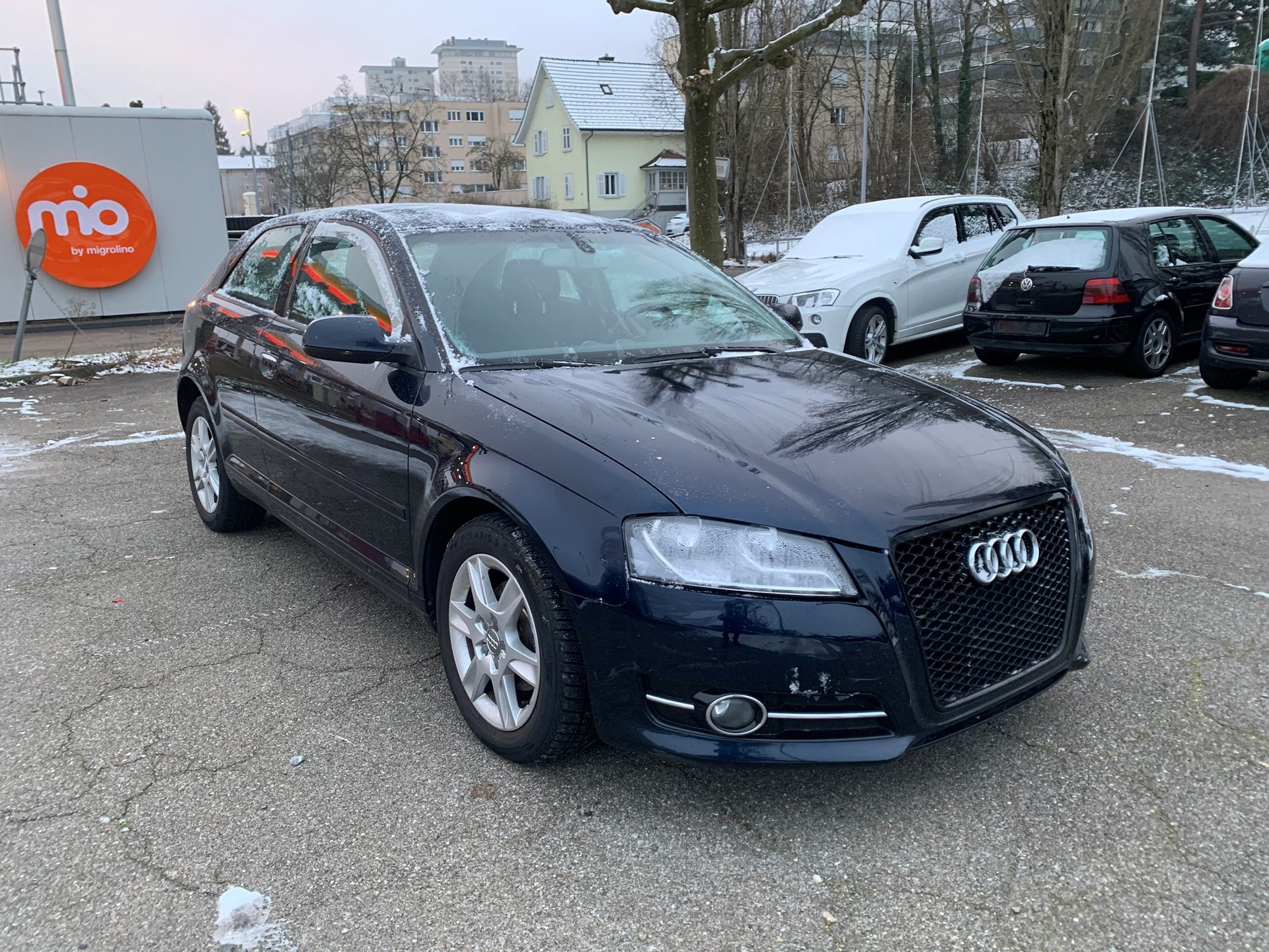 AUDI A3 1.6 TDI Attraction-image-1