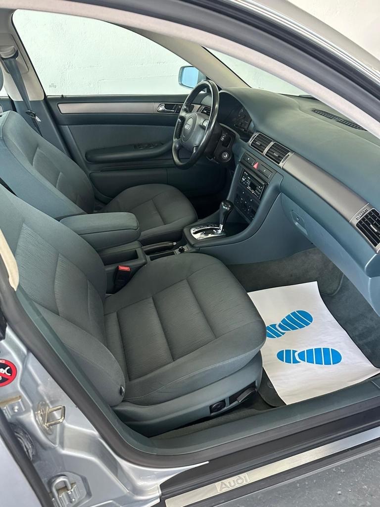 AUDI A6 2.4 Ambiente-image-15
