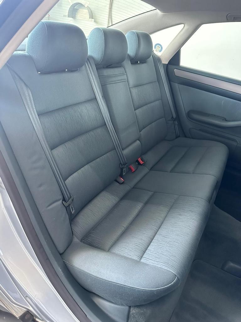 AUDI A6 2.4 Ambiente-image-18