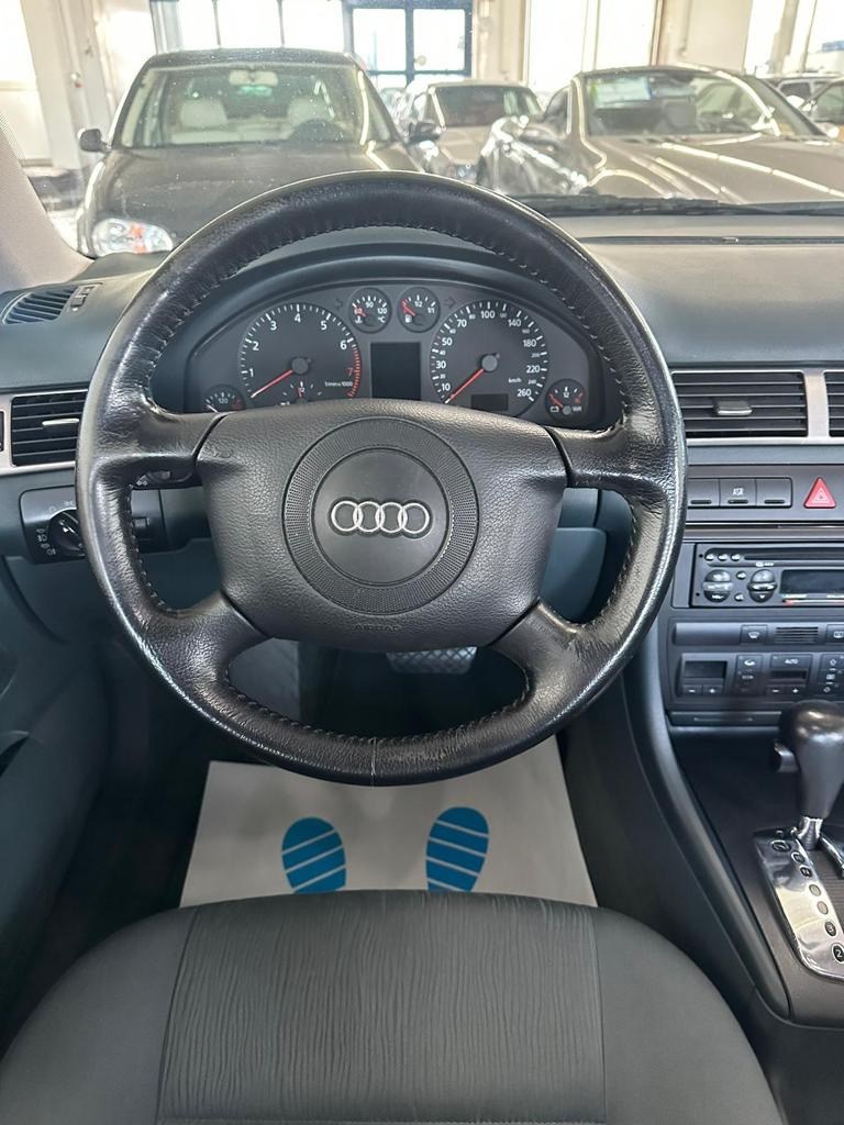 AUDI A6 2.4 Ambiente-image-14