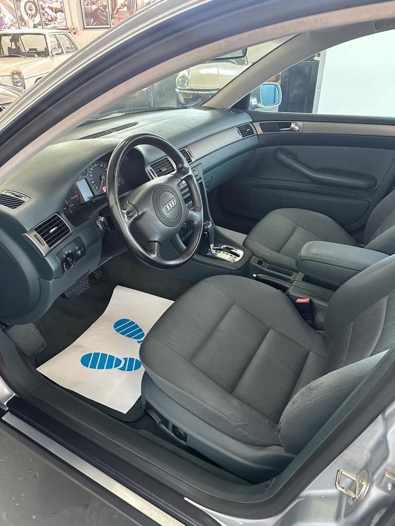 AUDI A6 2.4 Ambiente-image-10