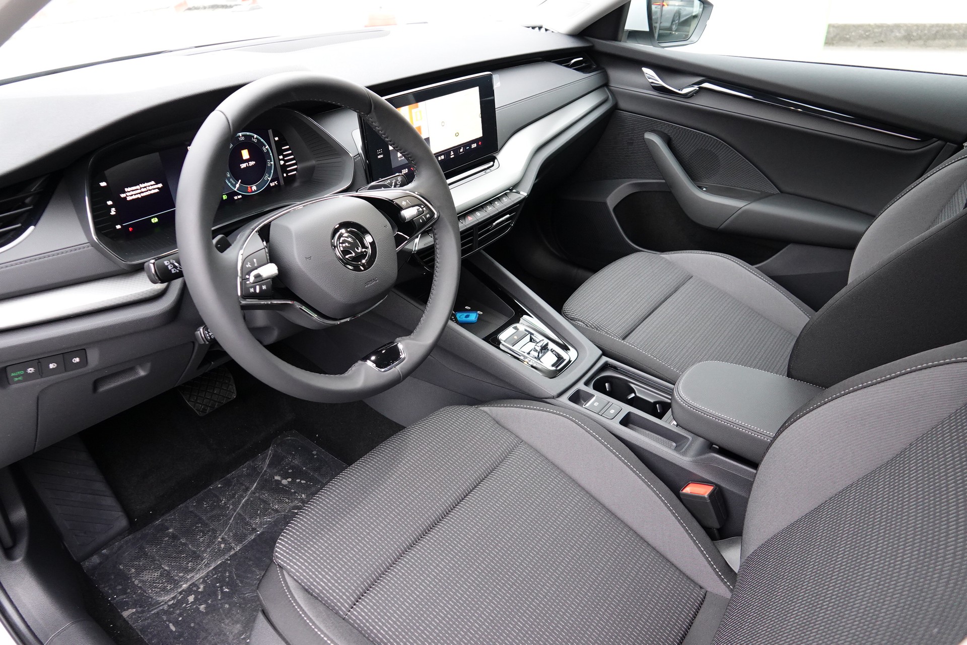 SKODA Octavia 1.0 mHEV Ambition-image-7
