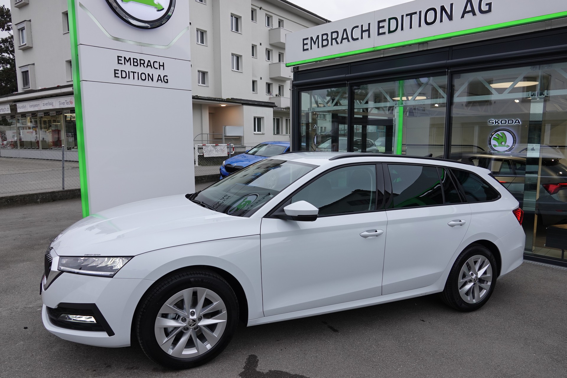 SKODA Octavia 1.0 mHEV Ambition-image-0