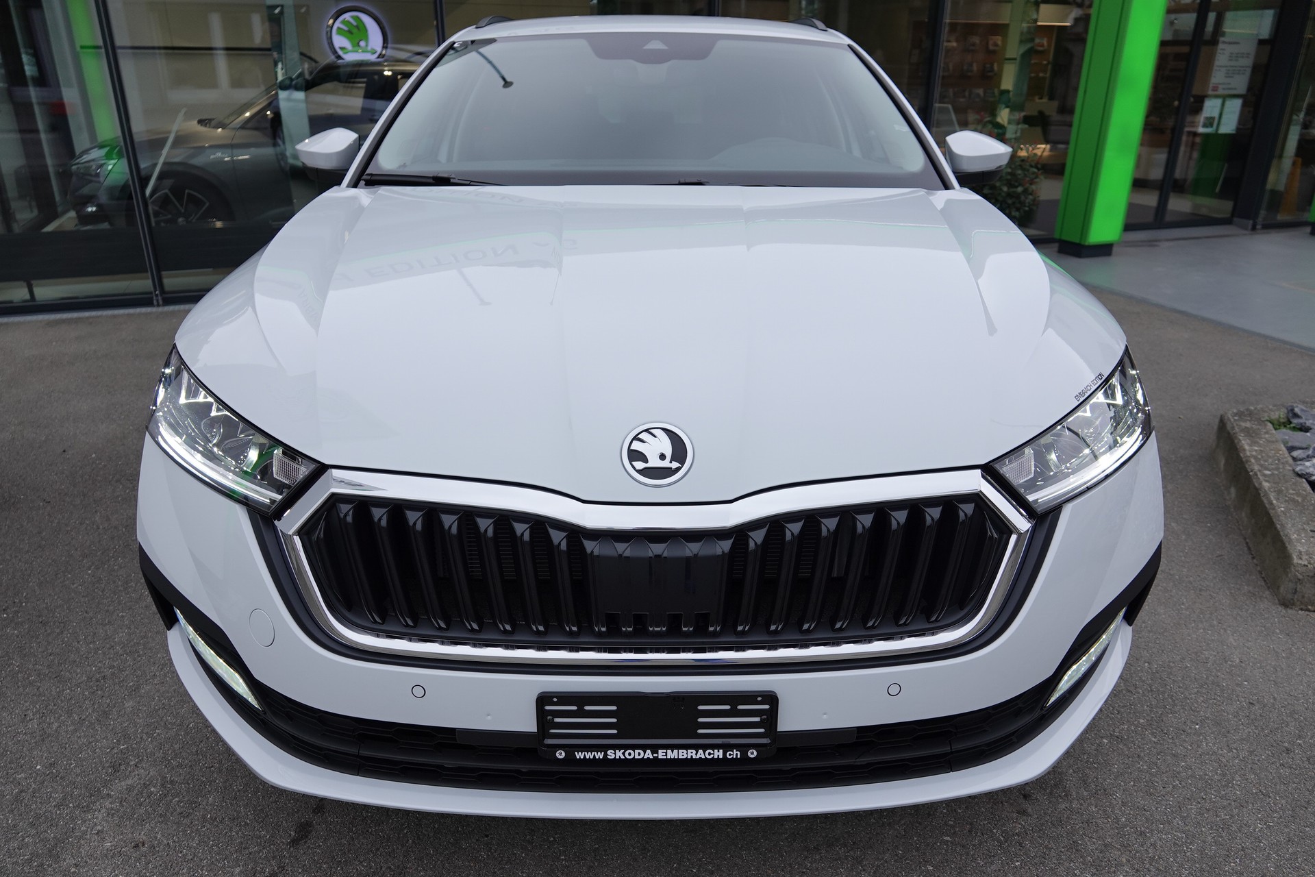 SKODA Octavia 1.0 mHEV Ambition-image-1