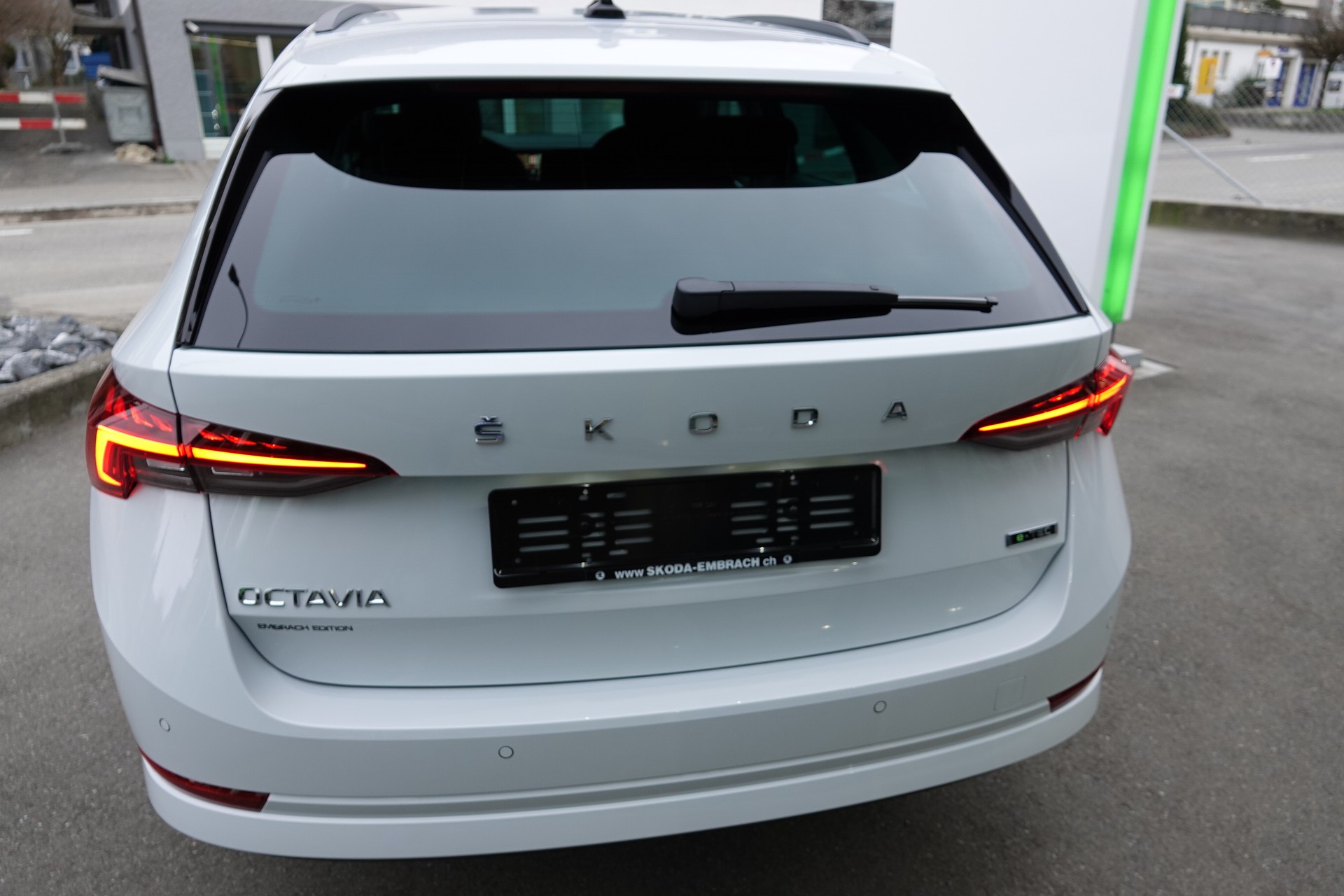 SKODA Octavia 1.0 mHEV Ambition-image-6