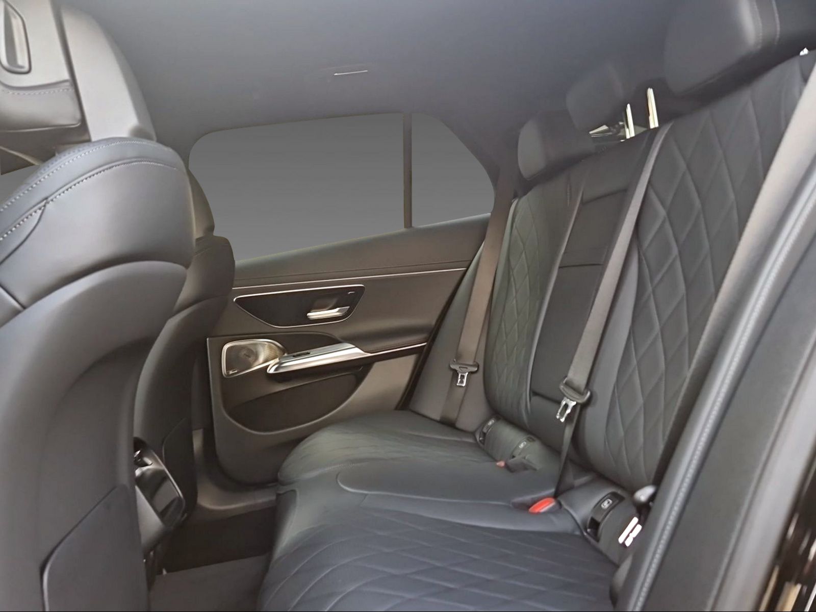 MERCEDES-BENZ E 220 d T 9G-Tronic-image-9