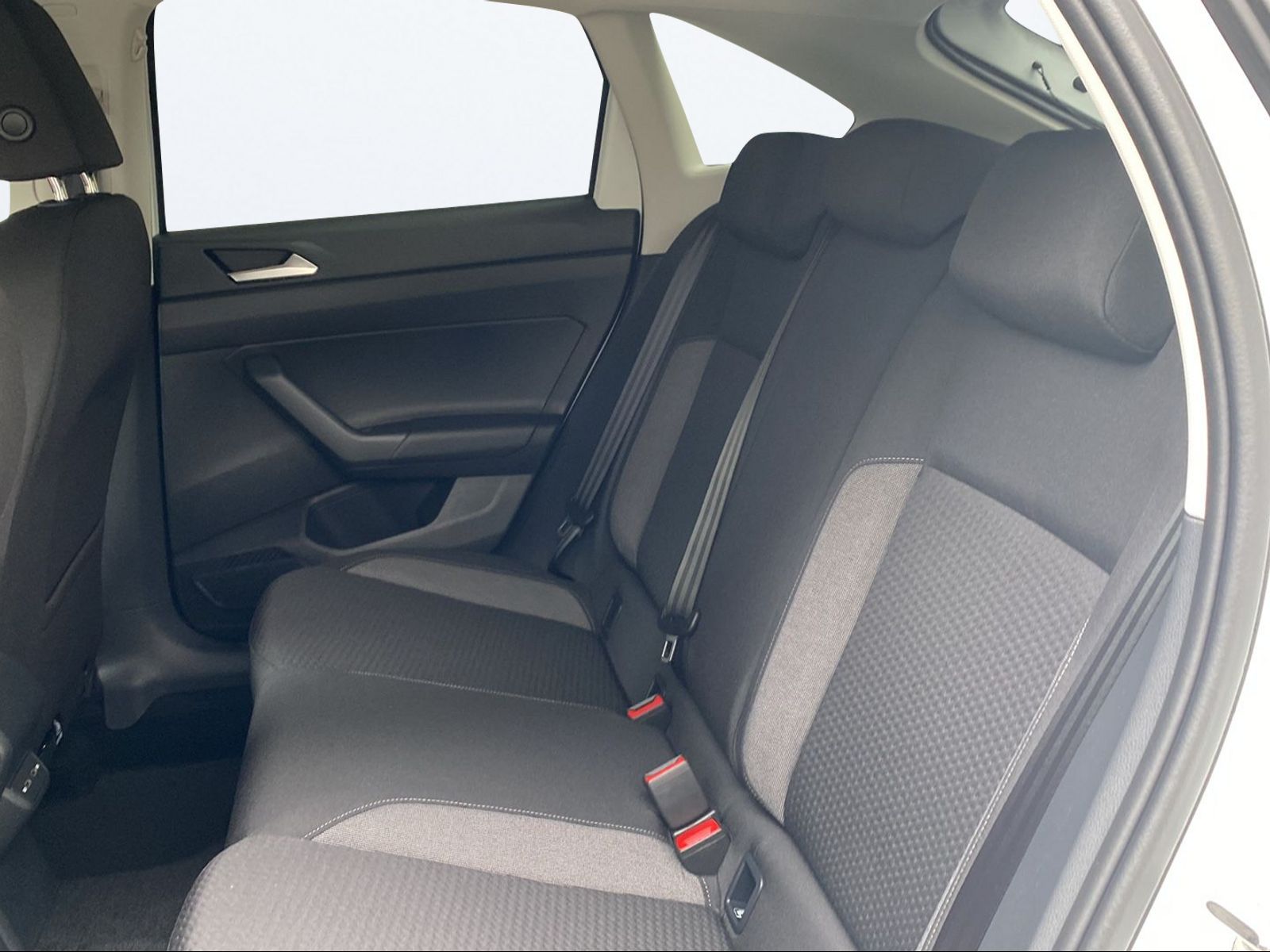 VW Taigo 1.0 TSI Life DSG-image-14