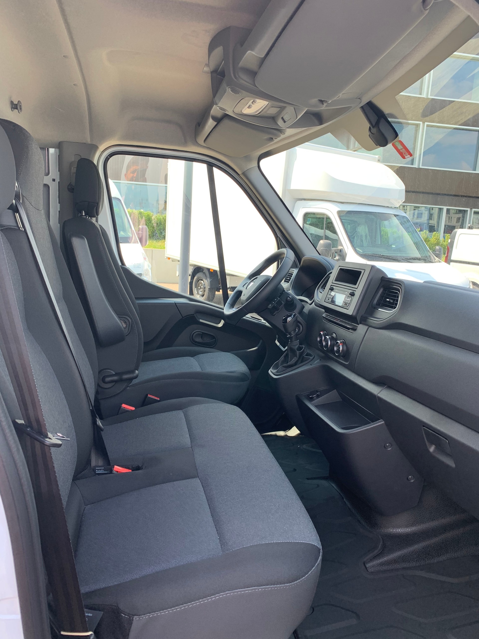 RENAULT Master P35 2.3 Blue dCi 165 L3 DB / RJ-image-9