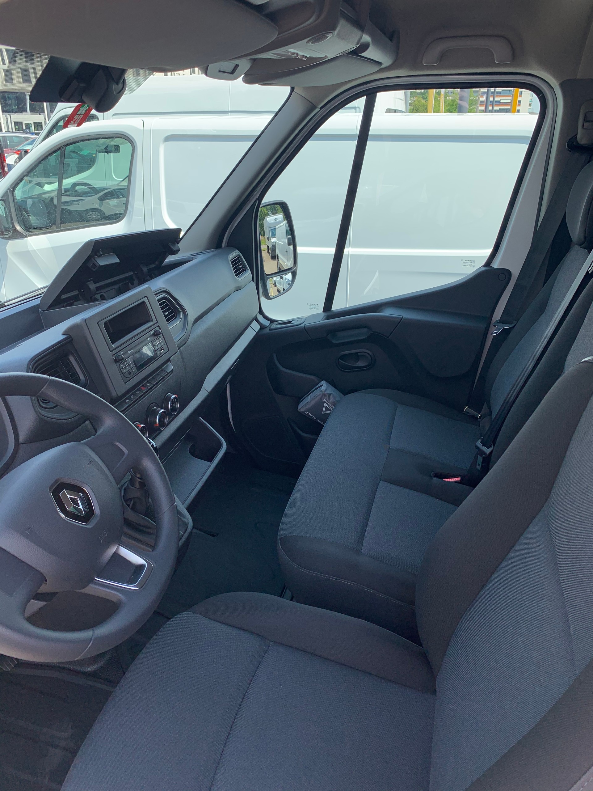 RENAULT Master P35 2.3 Blue dCi 165 L3 DB / RJ-image-8
