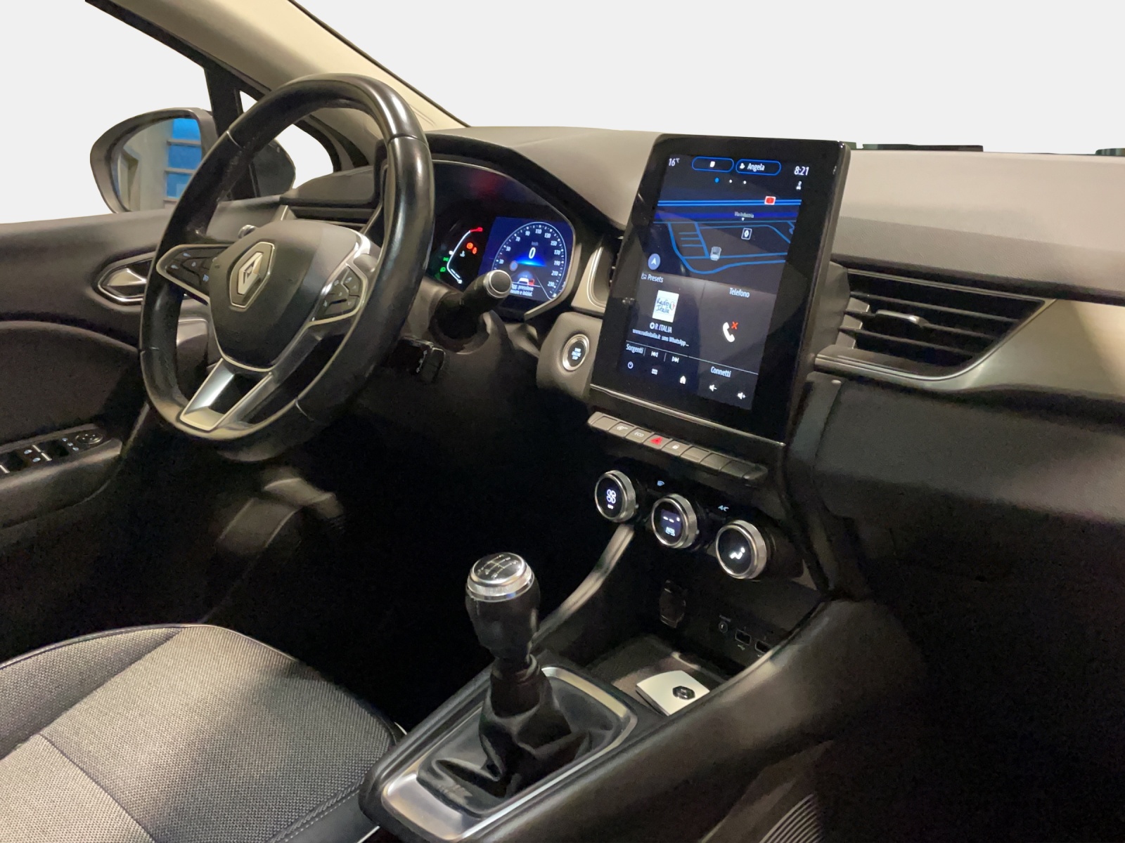 RENAULT Captur 1.0 TCe Intens-image-12