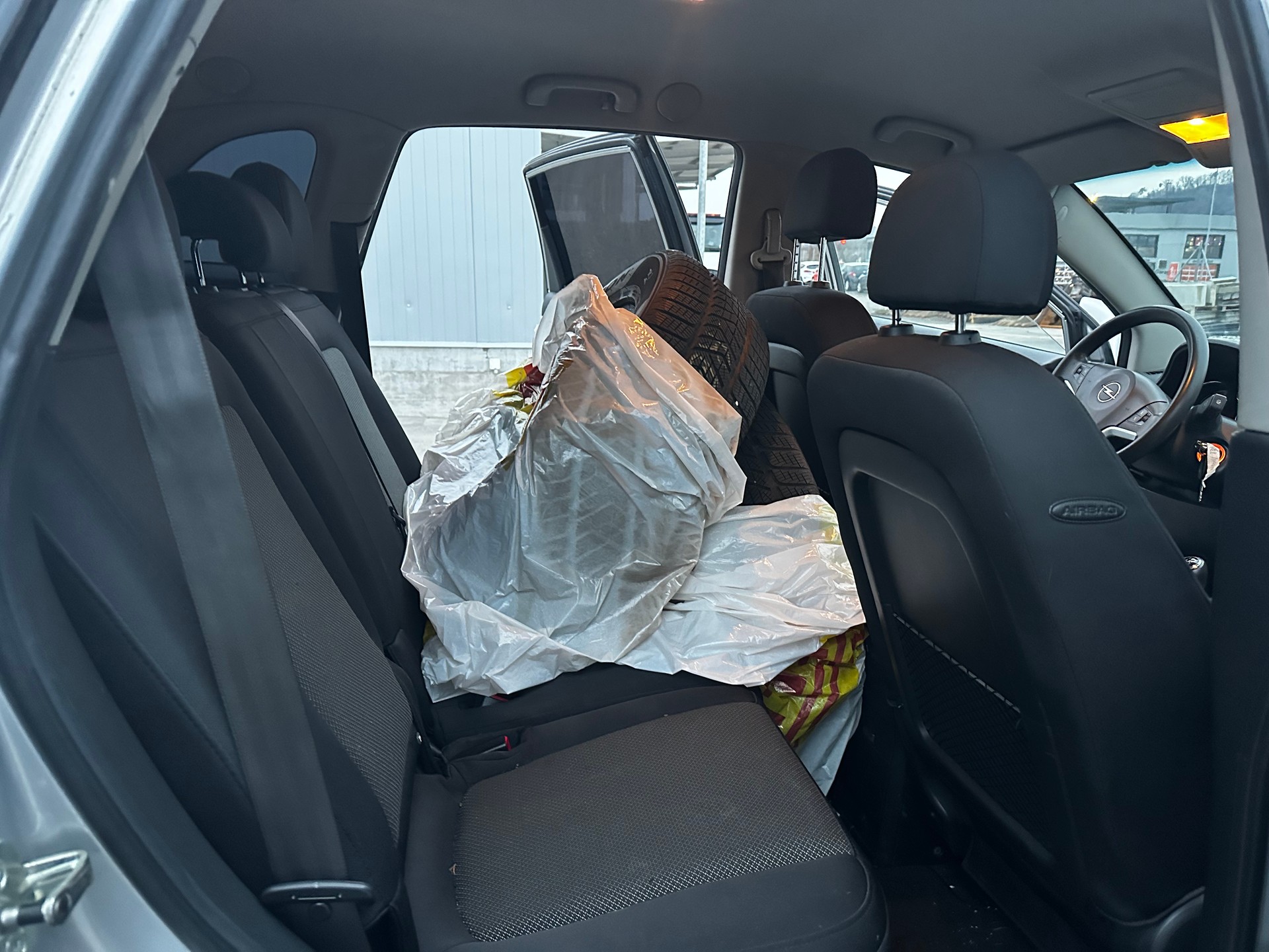 OPEL Antara 2.0 CDTi Enjoy 4WD-image-19