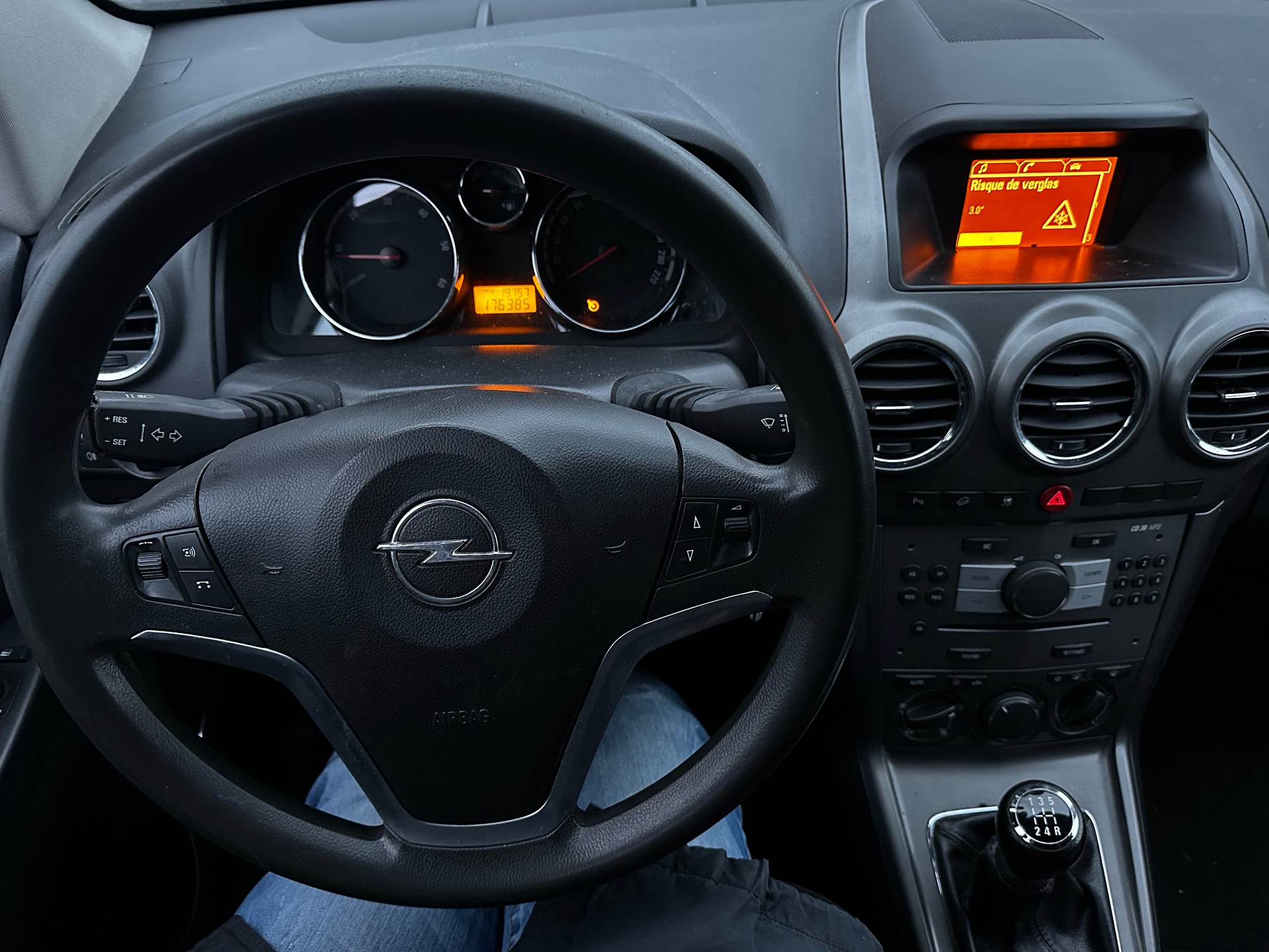 OPEL Antara 2.0 CDTi Enjoy 4WD-image-26