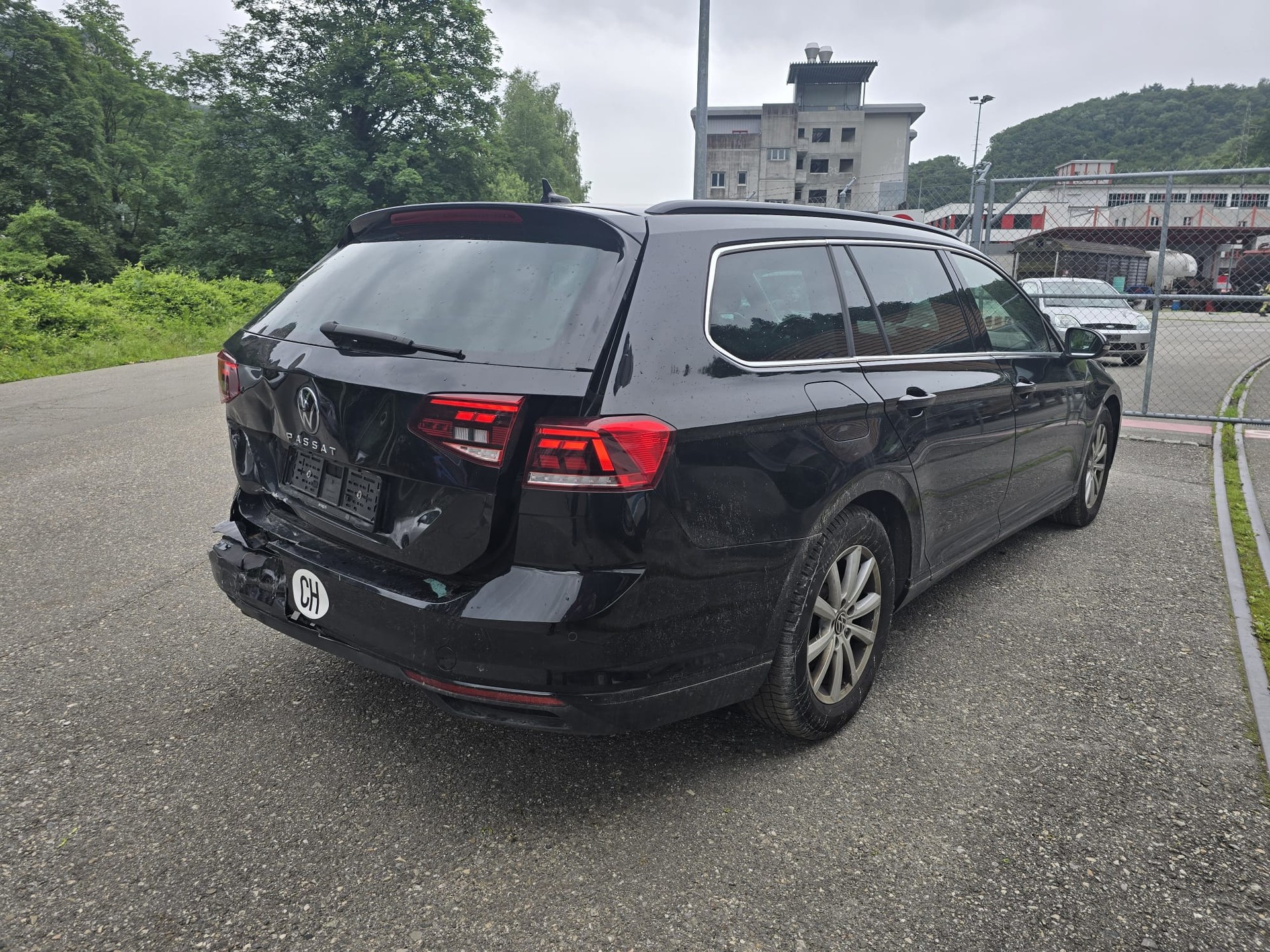 VW Passat 2.0 TDI BMT Business DSG-image-2