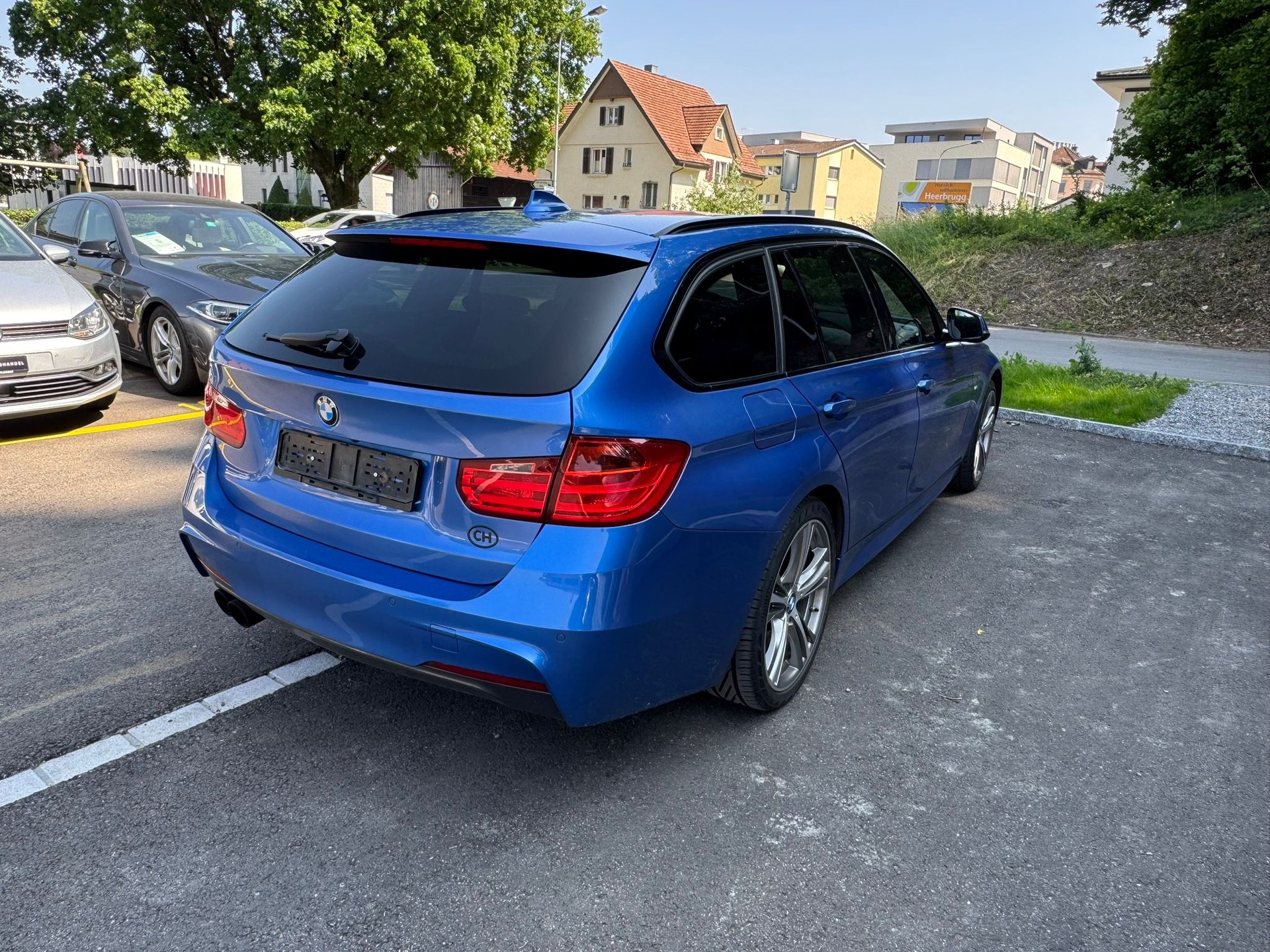 BMW 335d xDrive Touring M-Sport-image-2