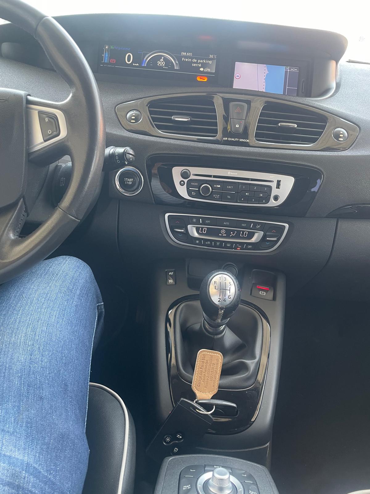RENAULT Grand Scénic 1.6 dCi Bose-image-11