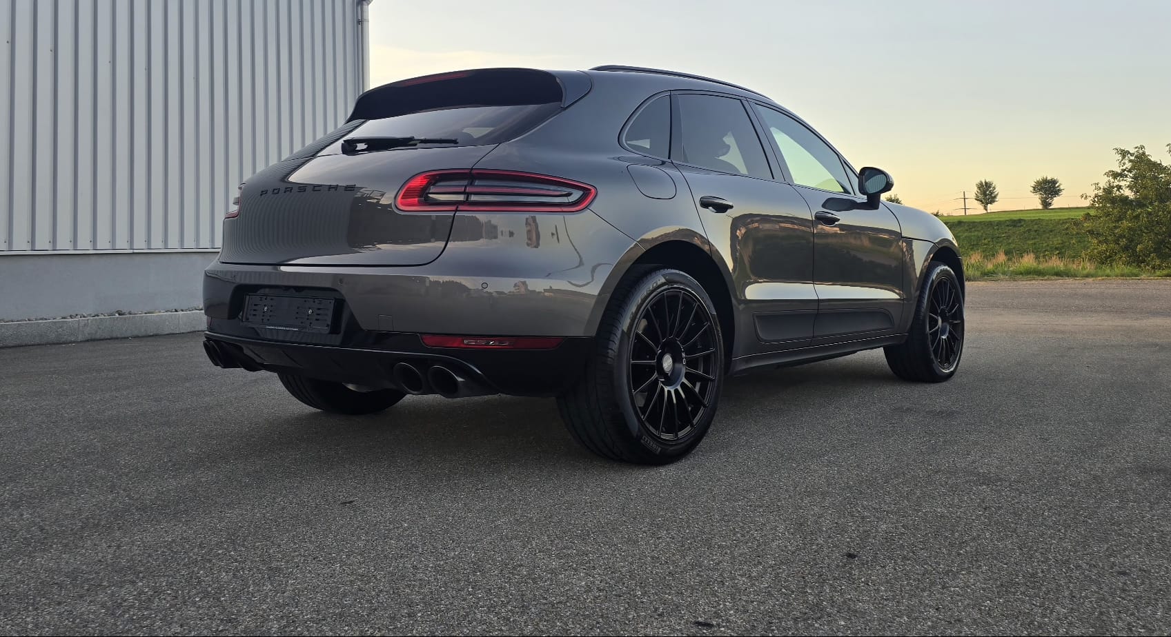PORSCHE Macan S PDK-showroom-element-1