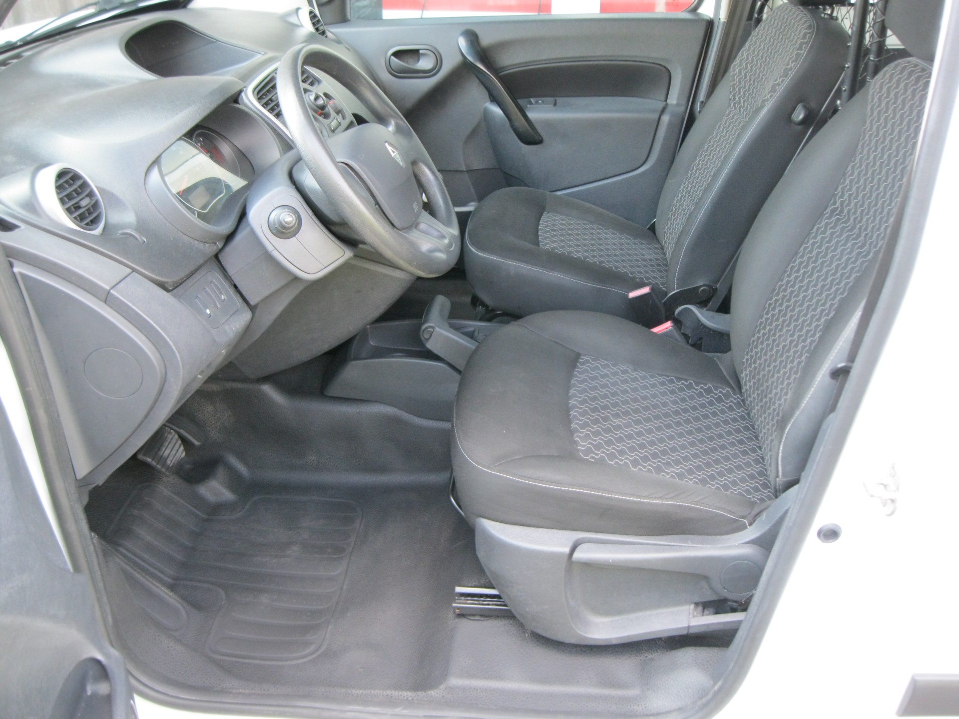 RENAULT Kangoo Medium 1,6i 105 Business-image-5