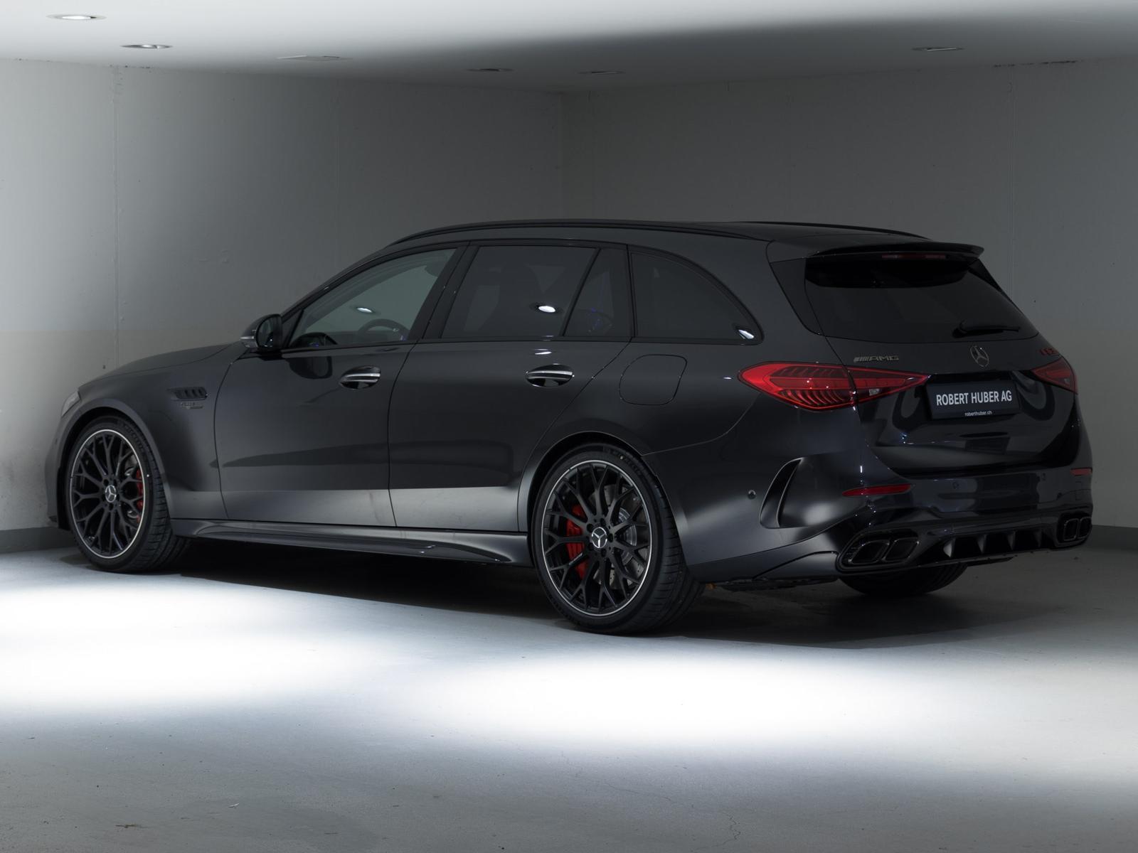 MERCEDES-BENZ C 63 AMG S E Performance 4MATIC T-Modell-image-4