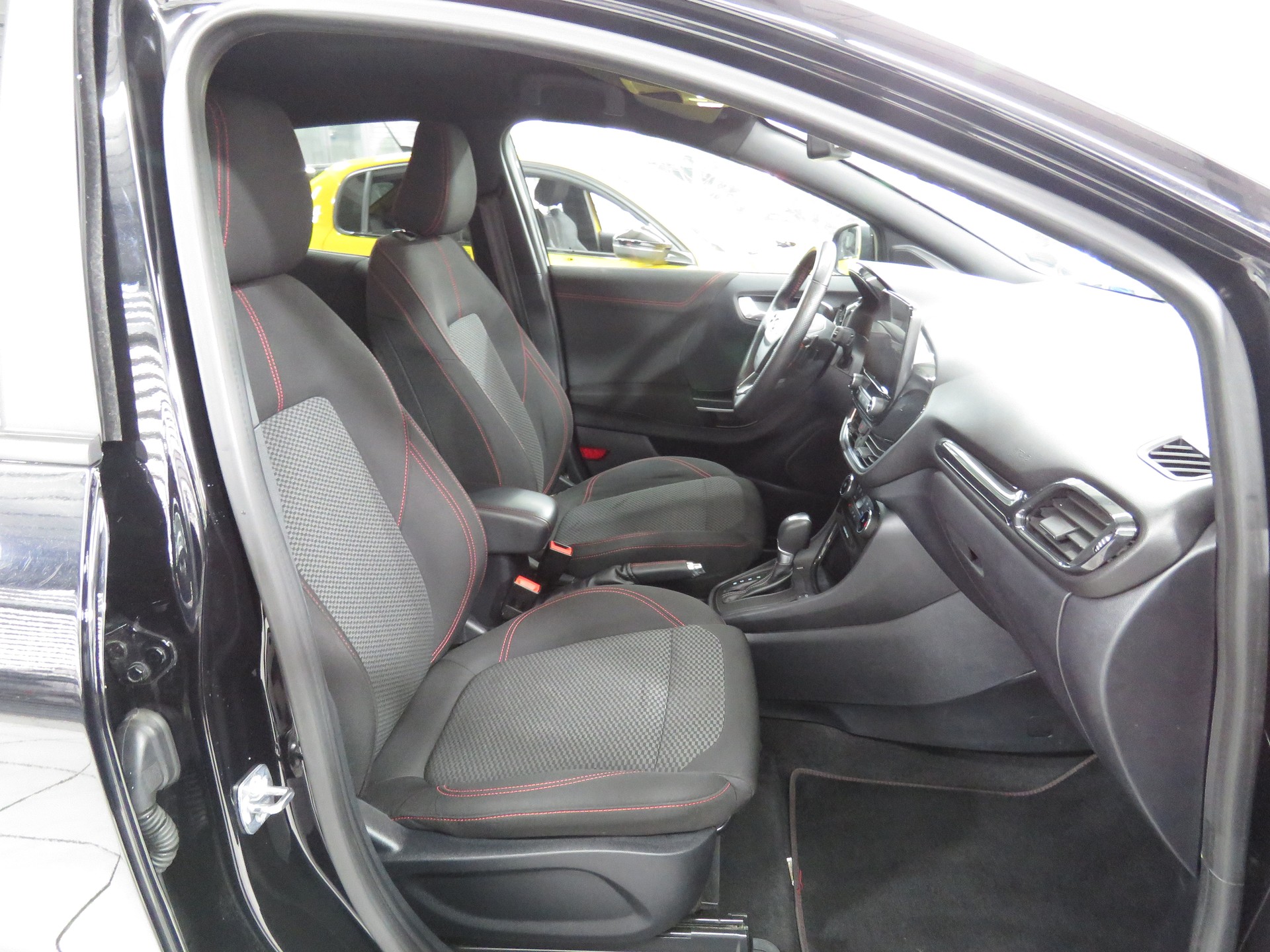 FORD Puma 1.0 MHEV ST-Line Automat-image-11
