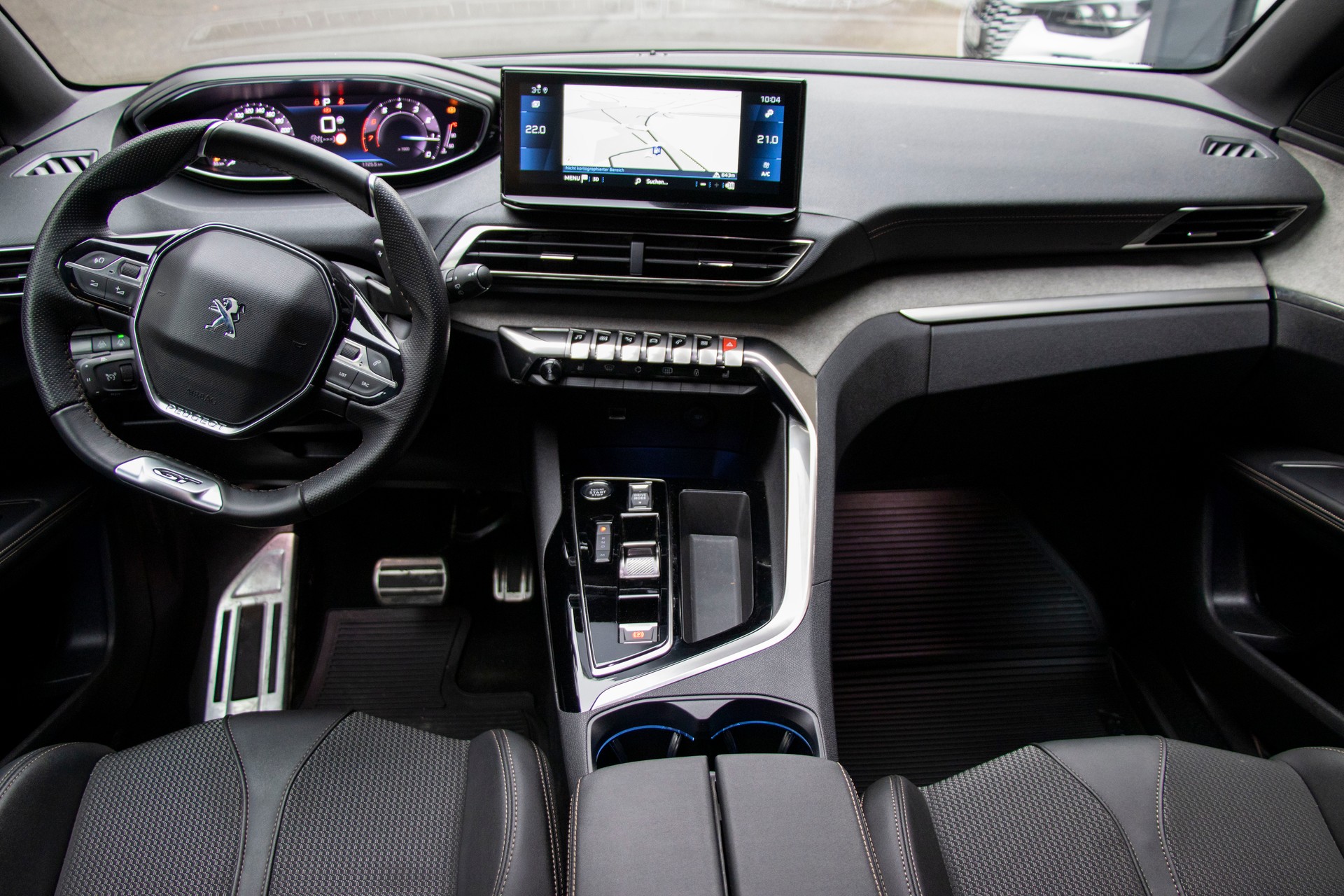 PEUGEOT 3008 1.2 PureTech GT EAT8-image-6