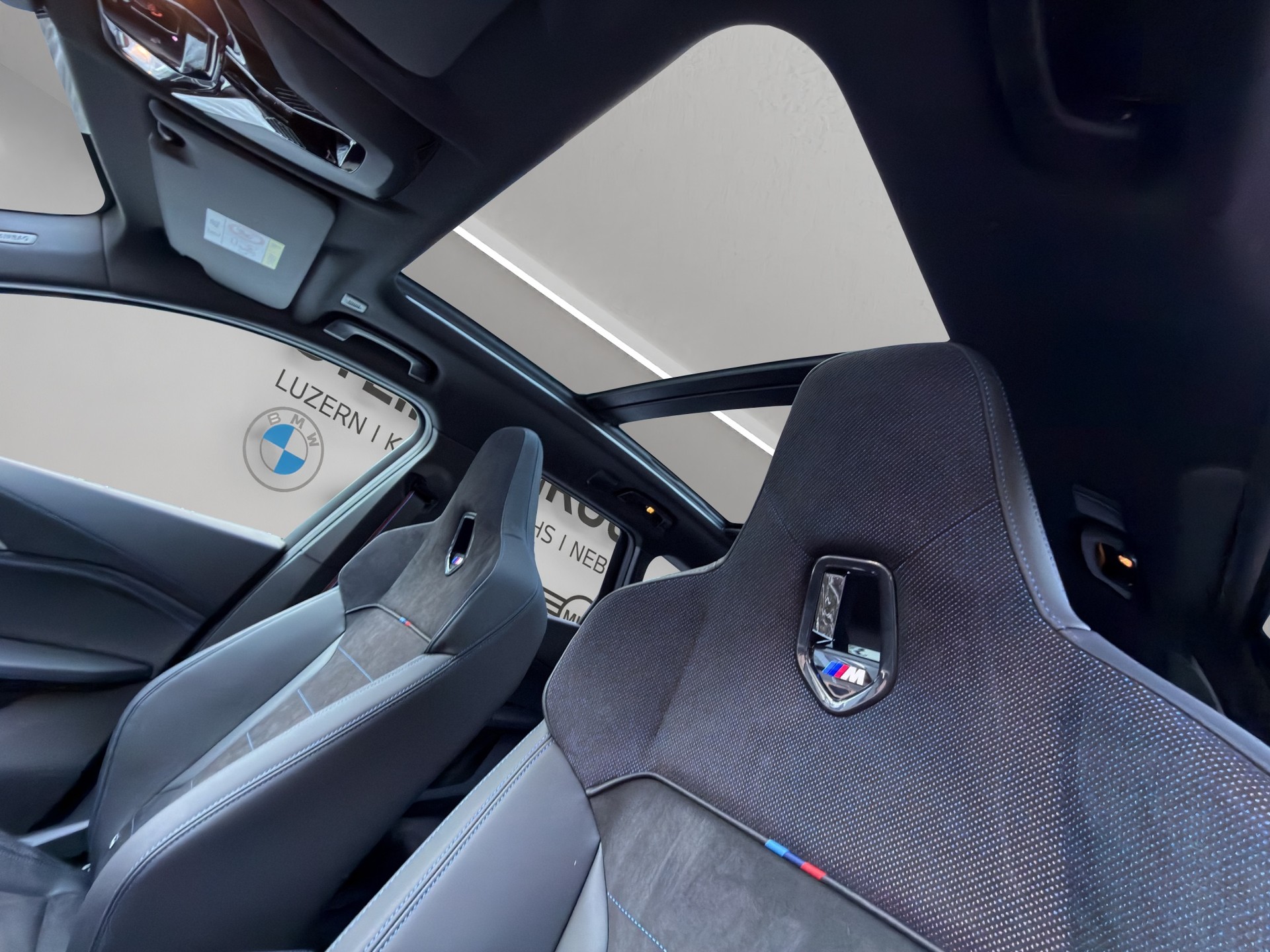 BMW X1 xDrive M35i-image-10