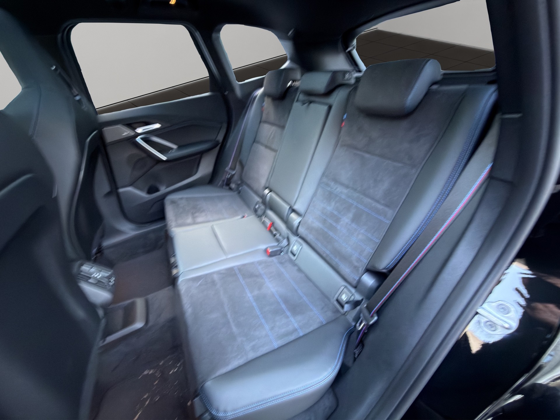 BMW X1 xDrive M35i-image-16