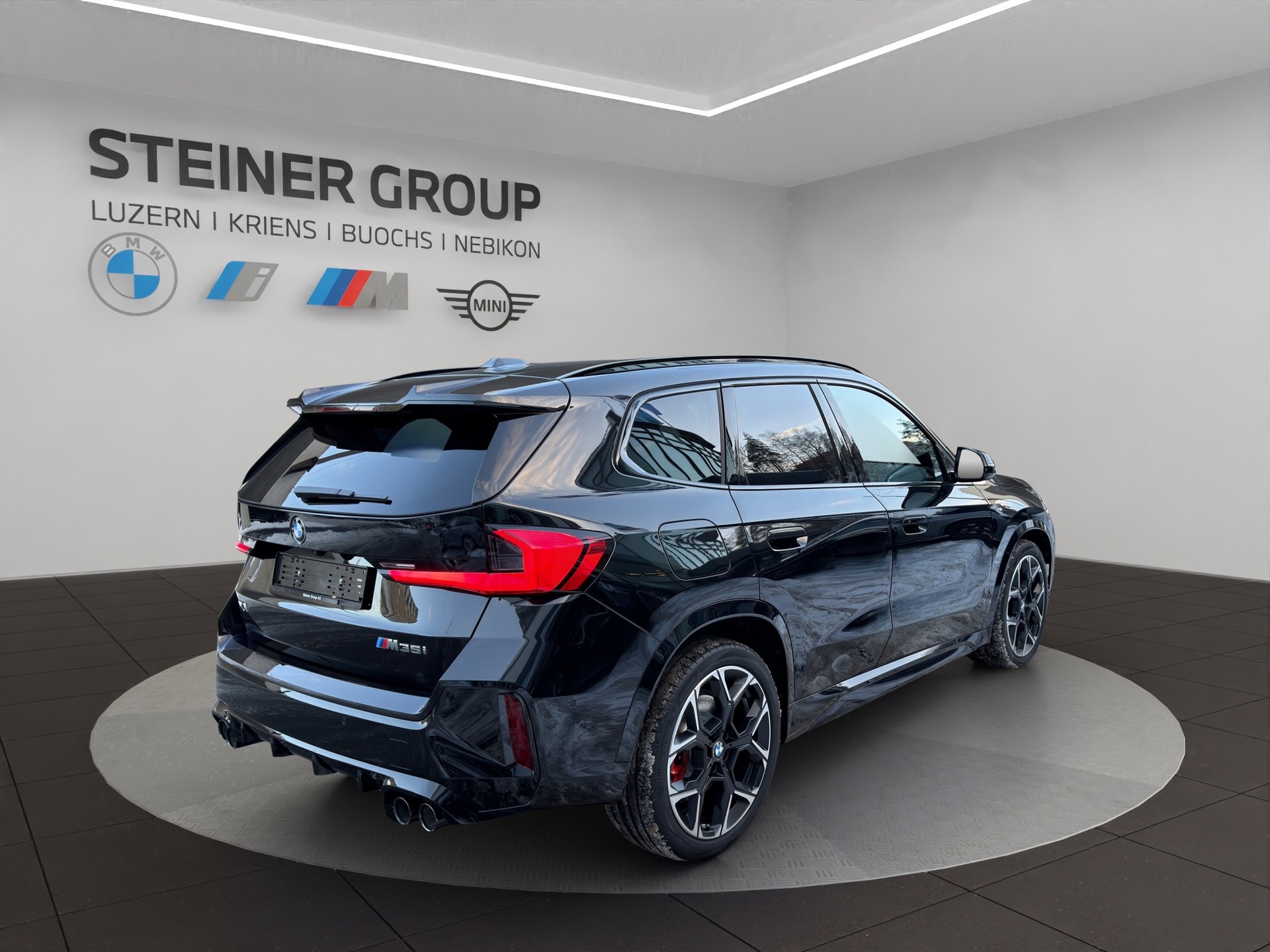 BMW X1 xDrive M35i-image-4