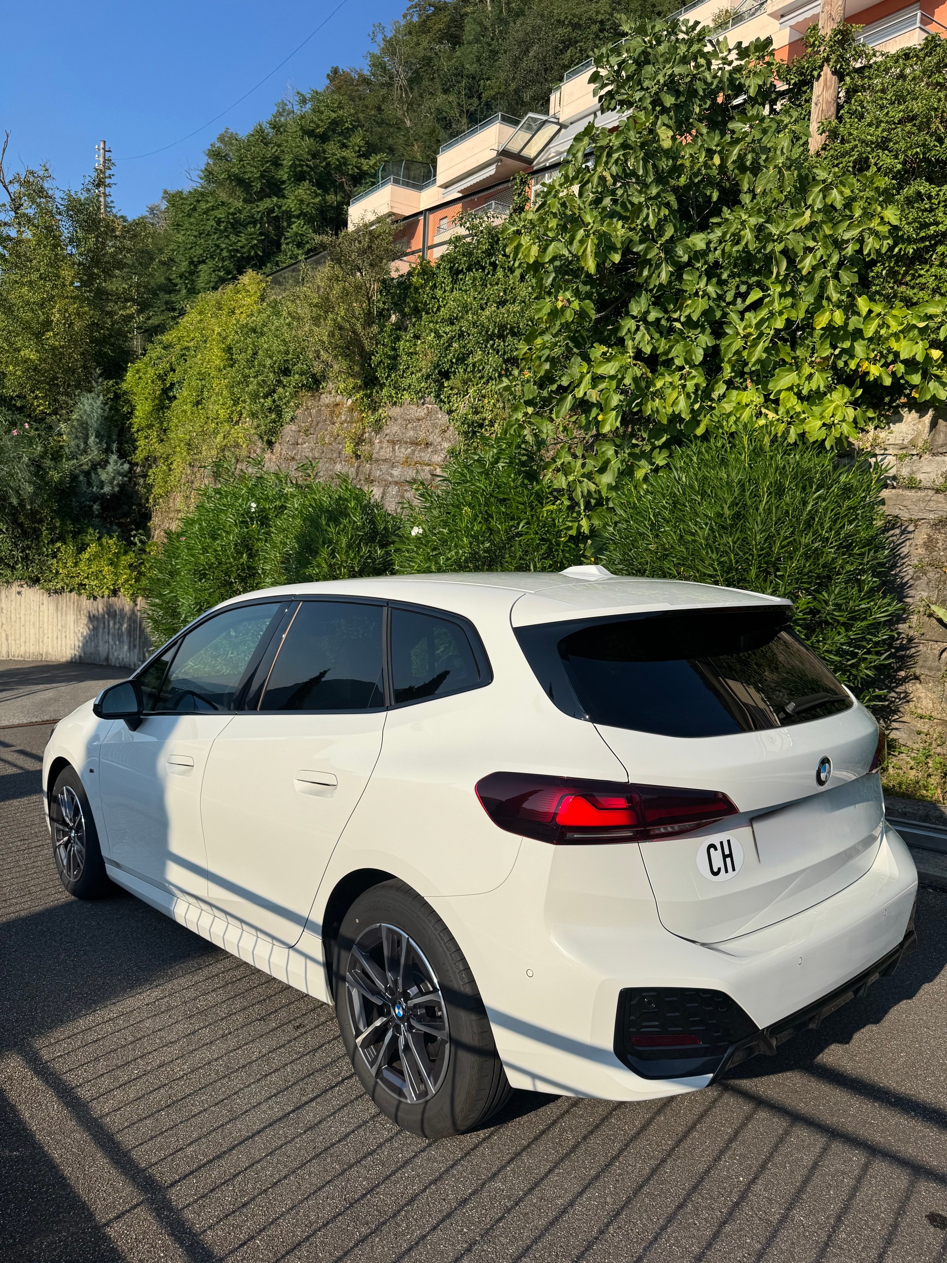 BMW 218d Active Tourer M Sport DKG-image-2