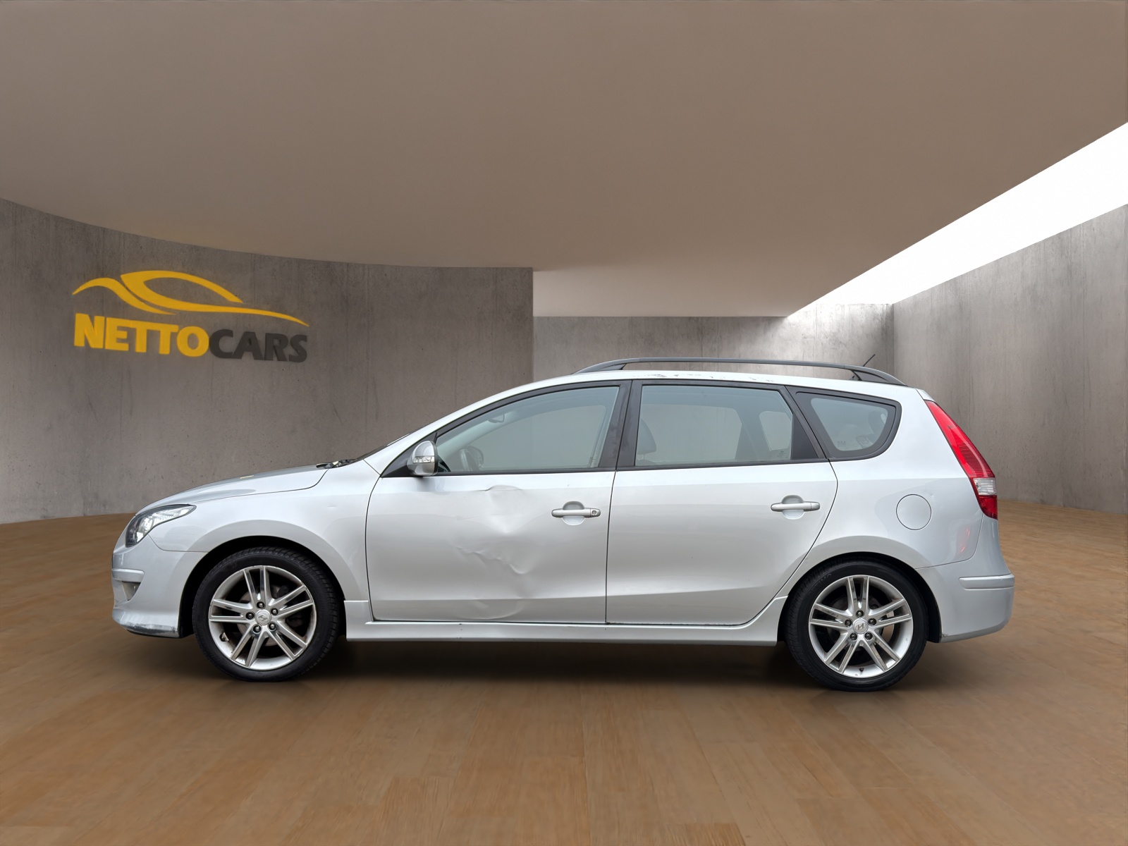 HYUNDAI i30 Wagon 2.0 Premium Automatic-image-4