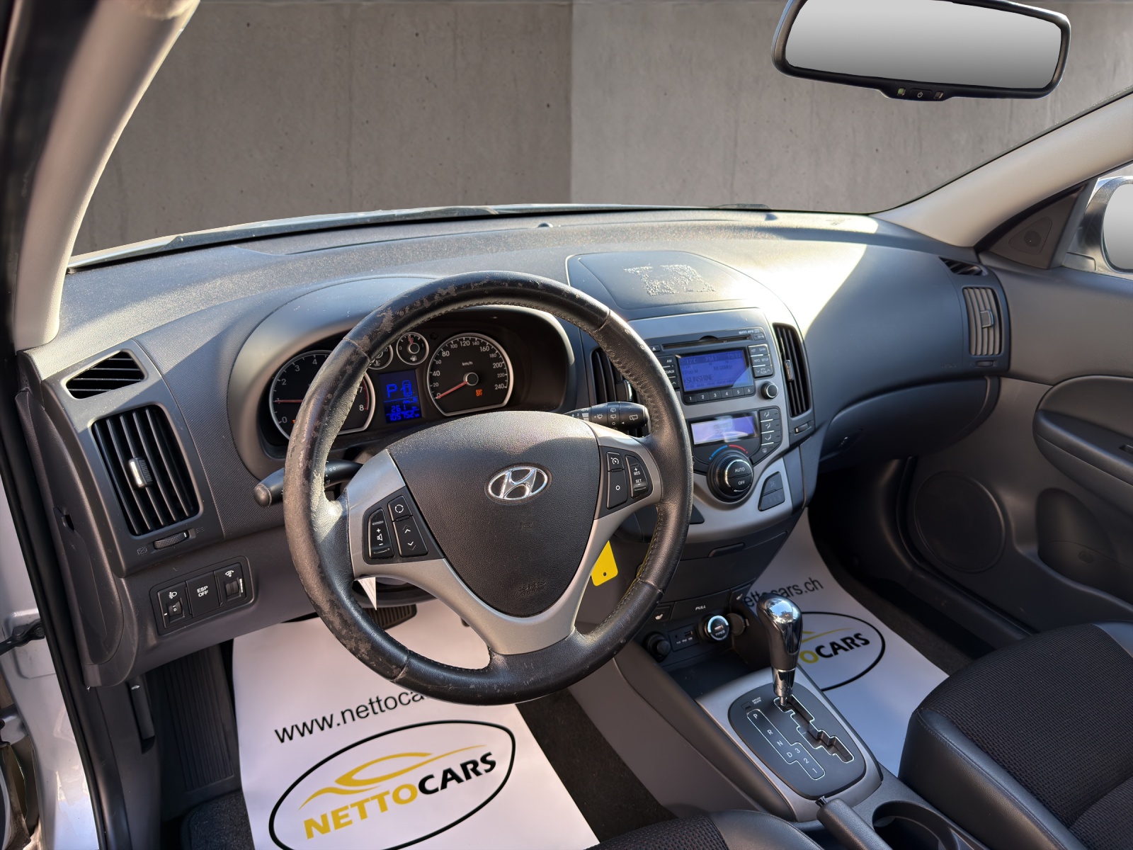 HYUNDAI i30 Wagon 2.0 Premium Automatic-image-8