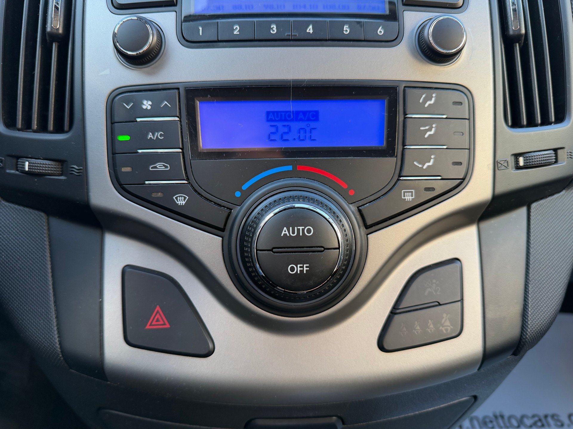 HYUNDAI i30 Wagon 2.0 Premium Automatic-image-11