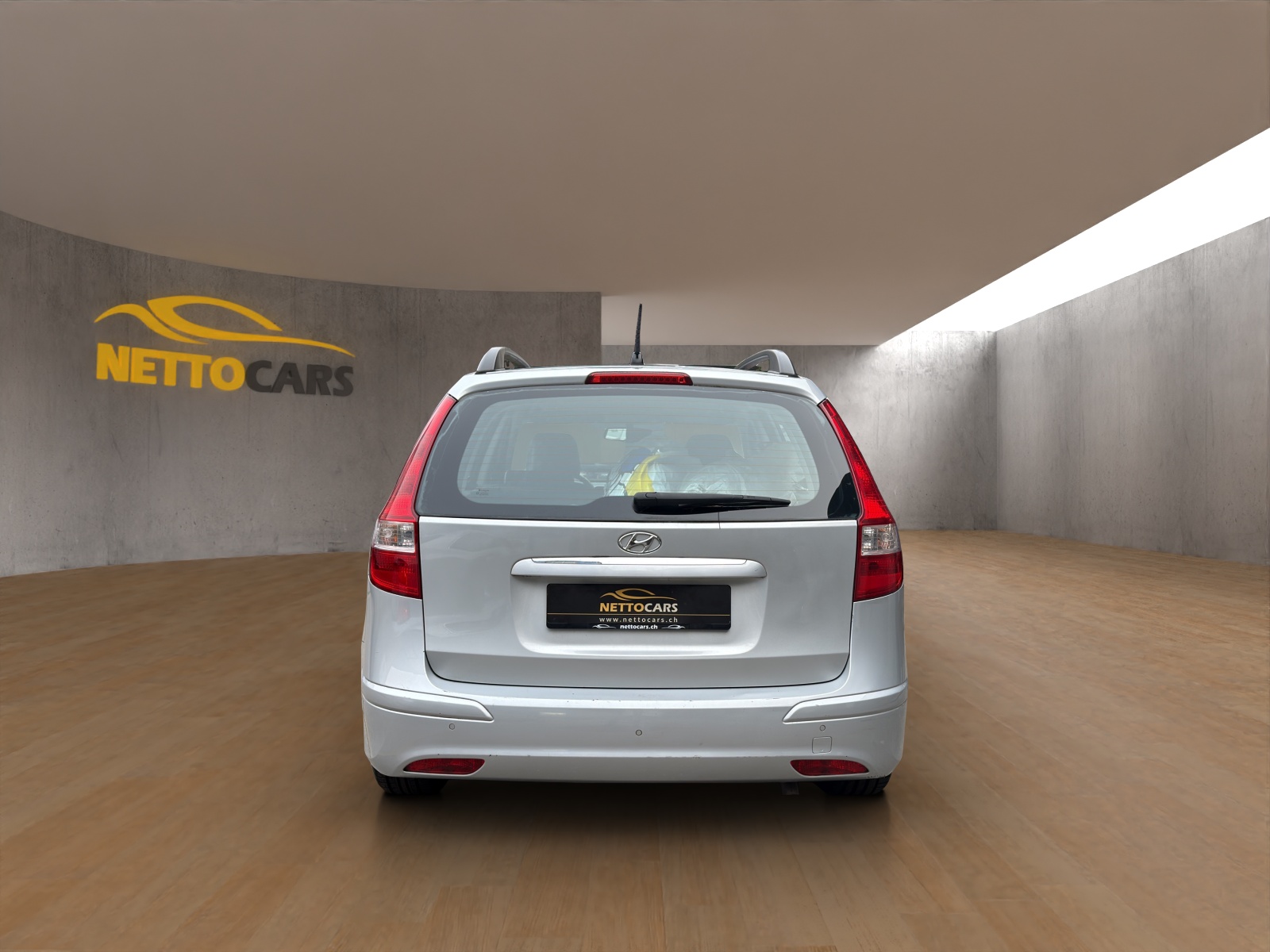 HYUNDAI i30 Wagon 2.0 Premium Automatic-image-3