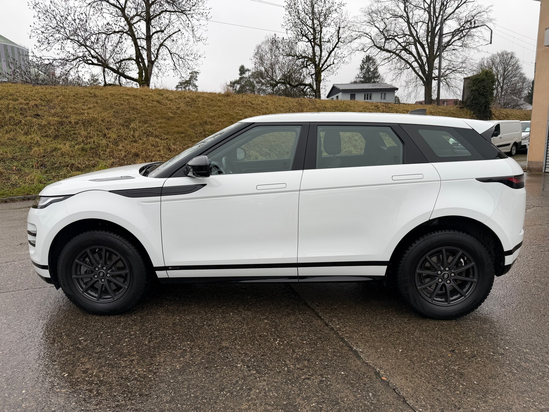 LAND ROVER Range Rover Evoque R-Dynamic P 200 AT9-image-1
