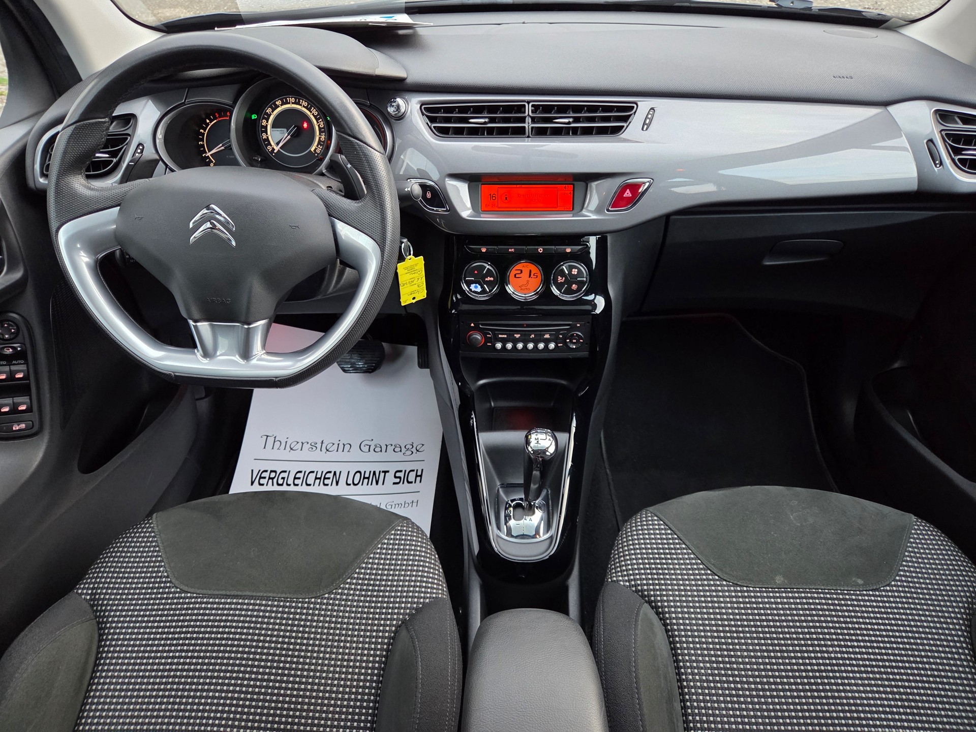CITROEN C3 1.6 16V e-HDi Exclusive EGS6-image-13