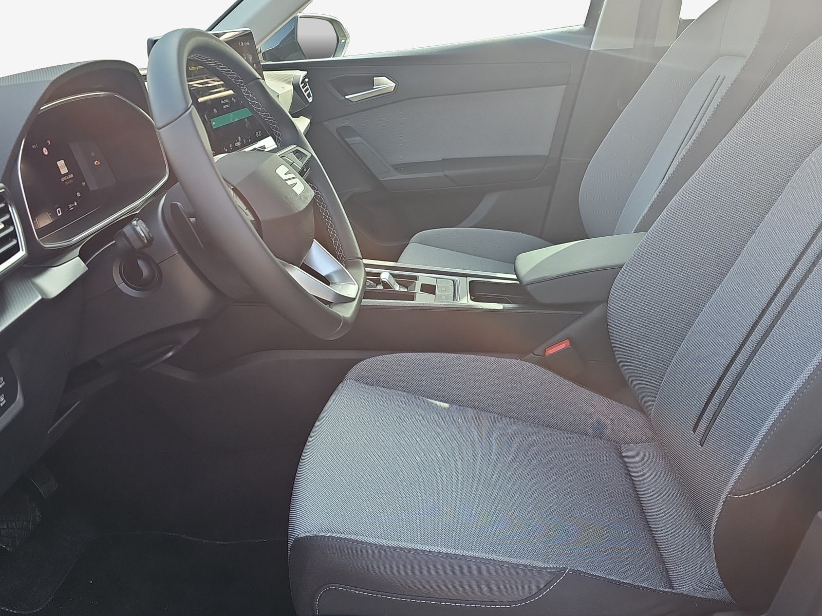 SEAT Leon ST 1.5 eHybrid pHEV DSG Business Edition-image-7