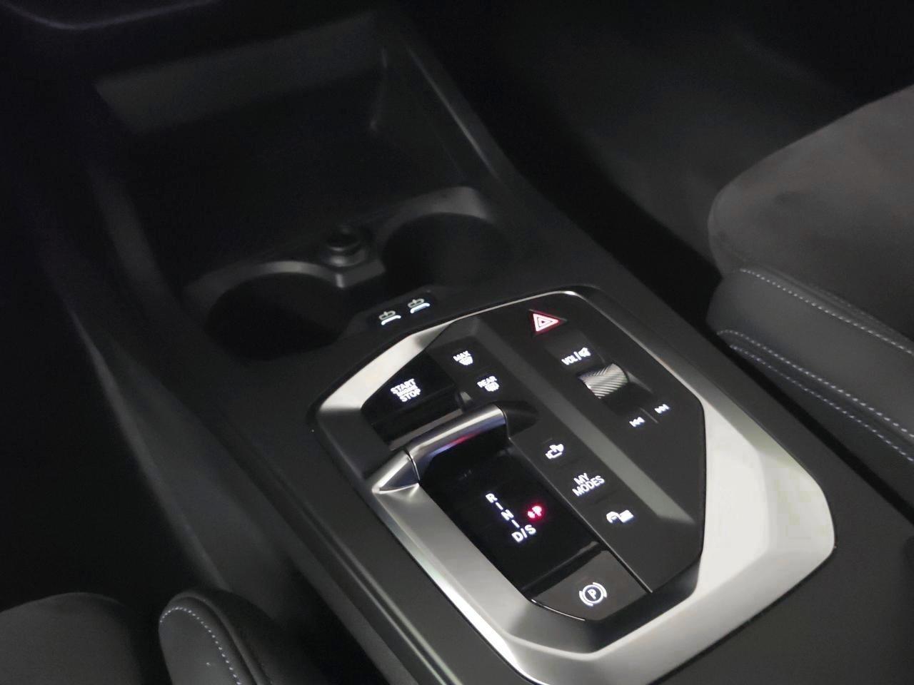 BMW M235i xDrive Gran Coupé M Sport-image-15