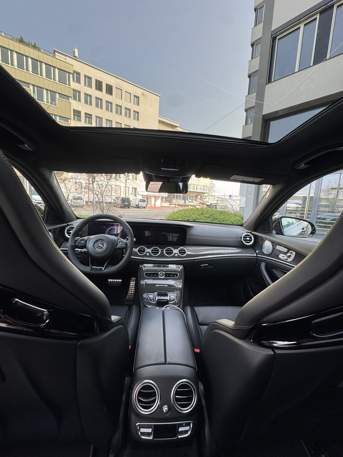 MERCEDES-BENZ E 63 AMG S Edition 1 4 Matic 9G-Tronic-image-12