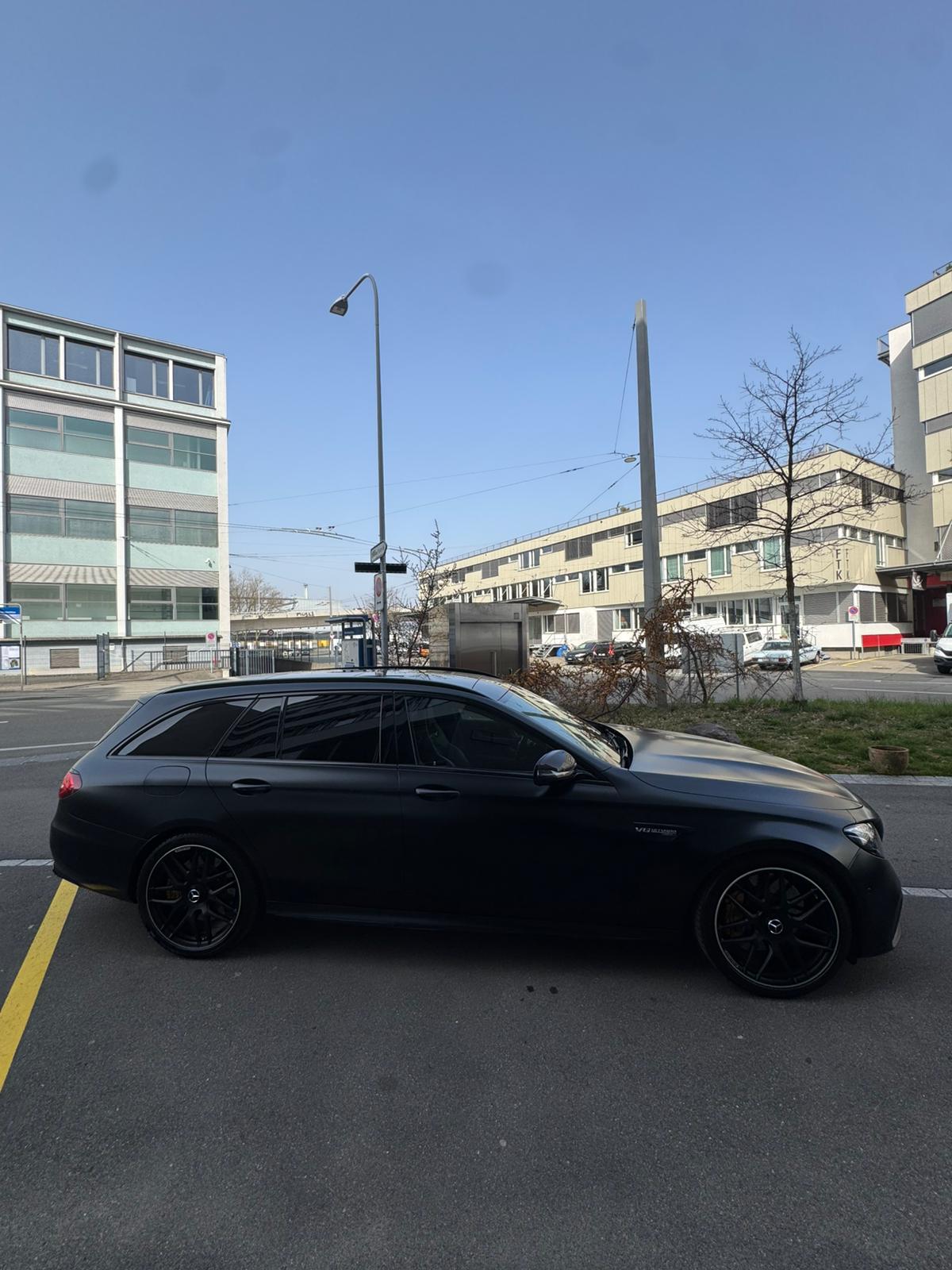 MERCEDES-BENZ E 63 AMG S Edition 1 4 Matic 9G-Tronic-image-5