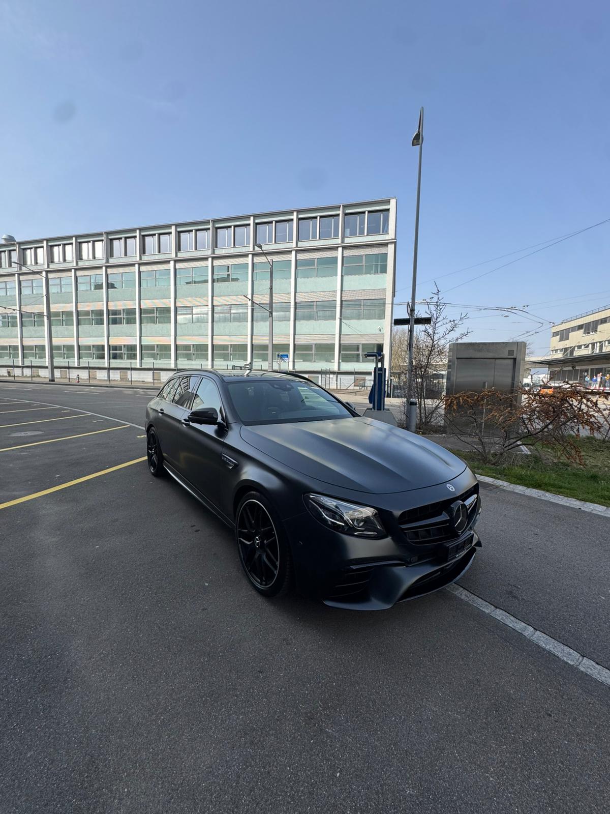 MERCEDES-BENZ E 63 AMG S Edition 1 4 Matic 9G-Tronic-image-6