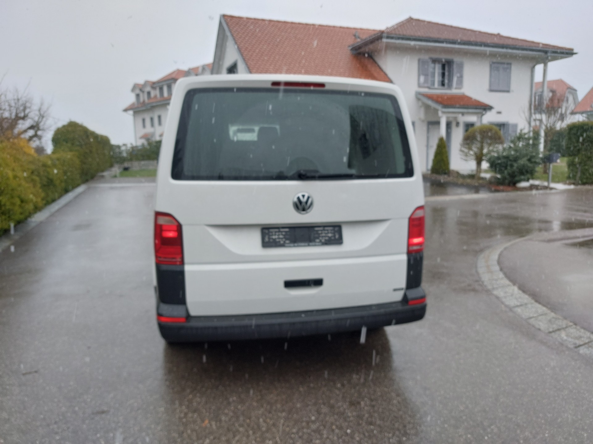VW T6.1 2.0 TDI Entry-image-3