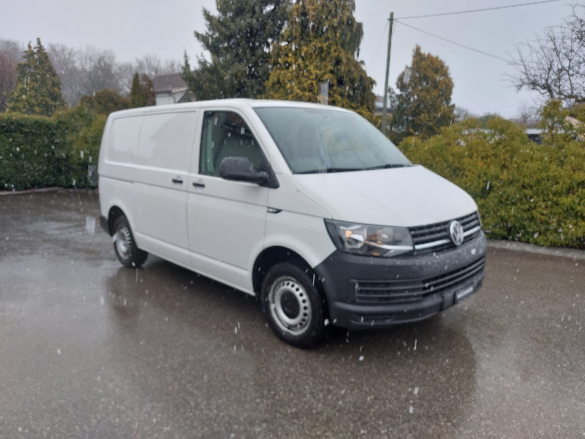 VW T6.1 2.0 TDI Entry-image-7