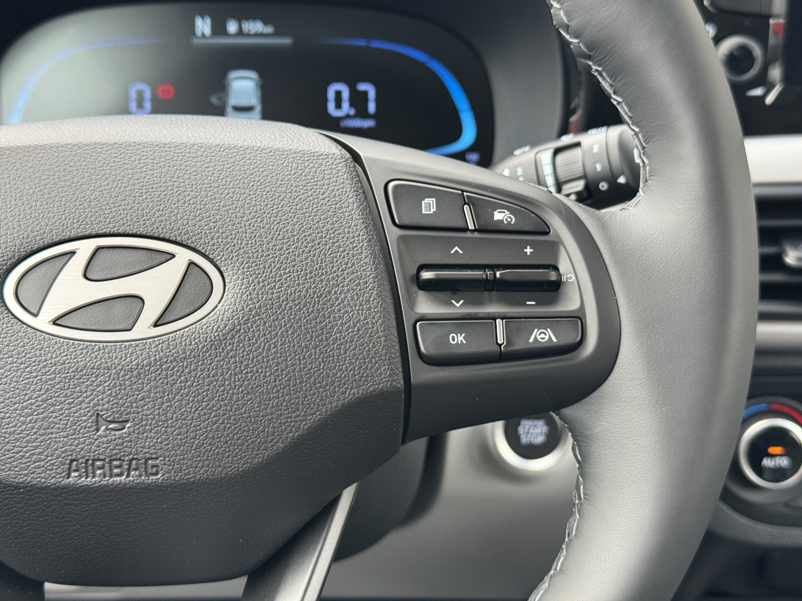 HYUNDAI i10 1.2 Vertex-image-11