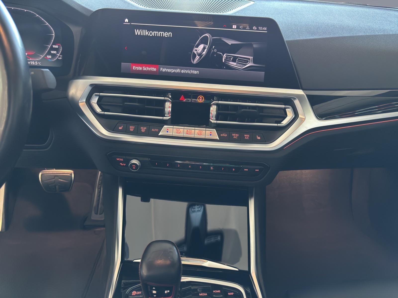BMW M4 Competition Coupé-image-12