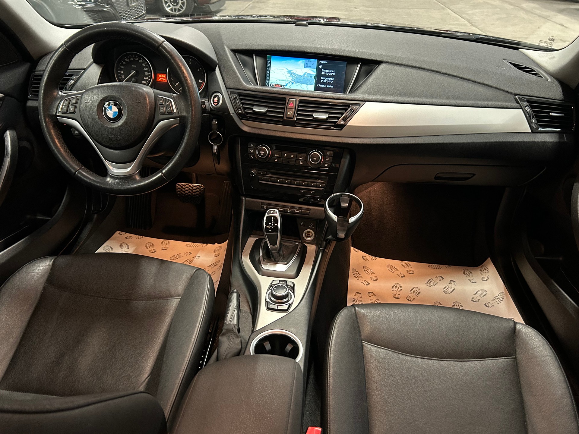 BMW X1 xDrive 18d Steptronic-image-12