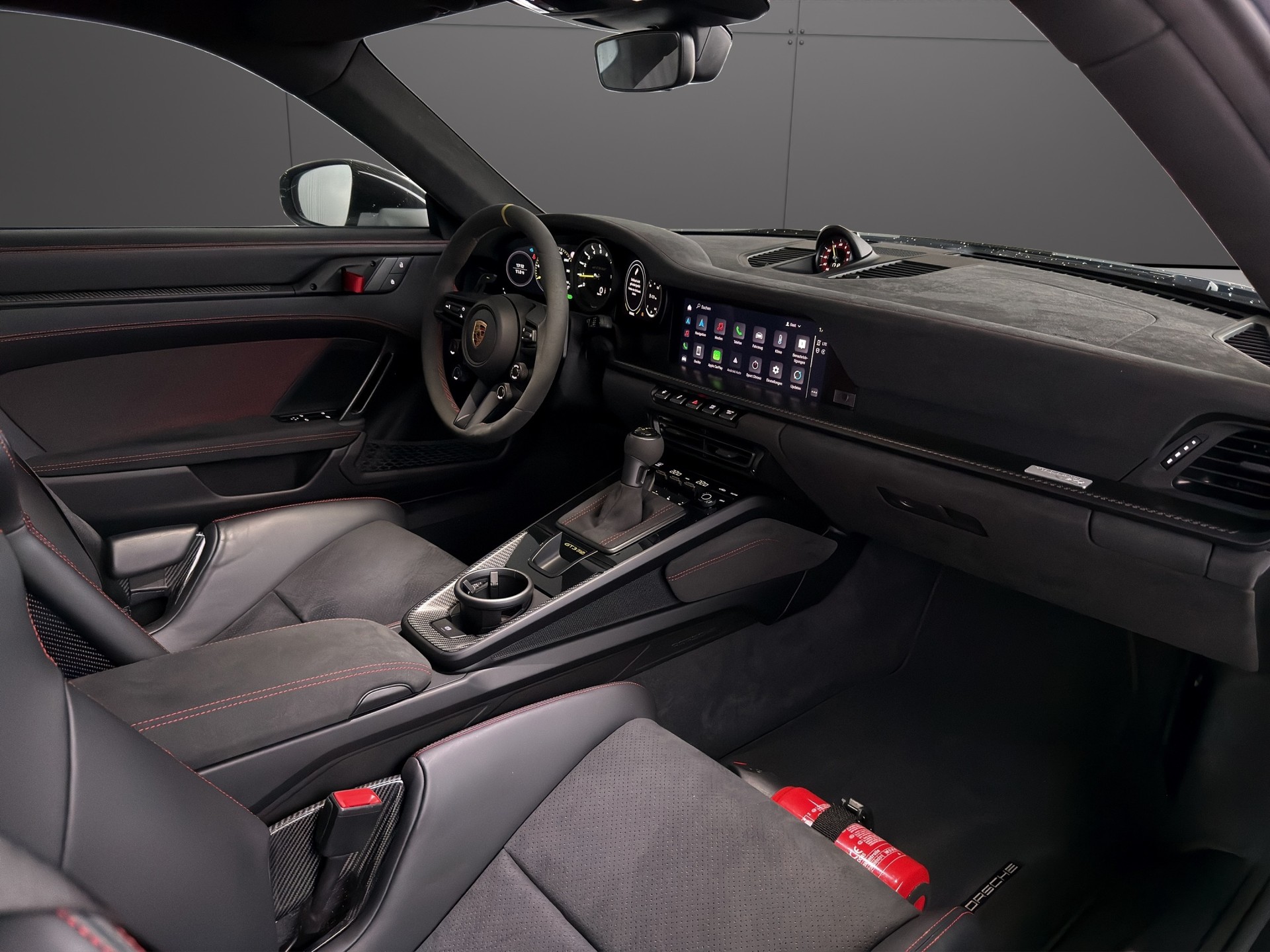 PORSCHE 911 GT3 RS-image-11