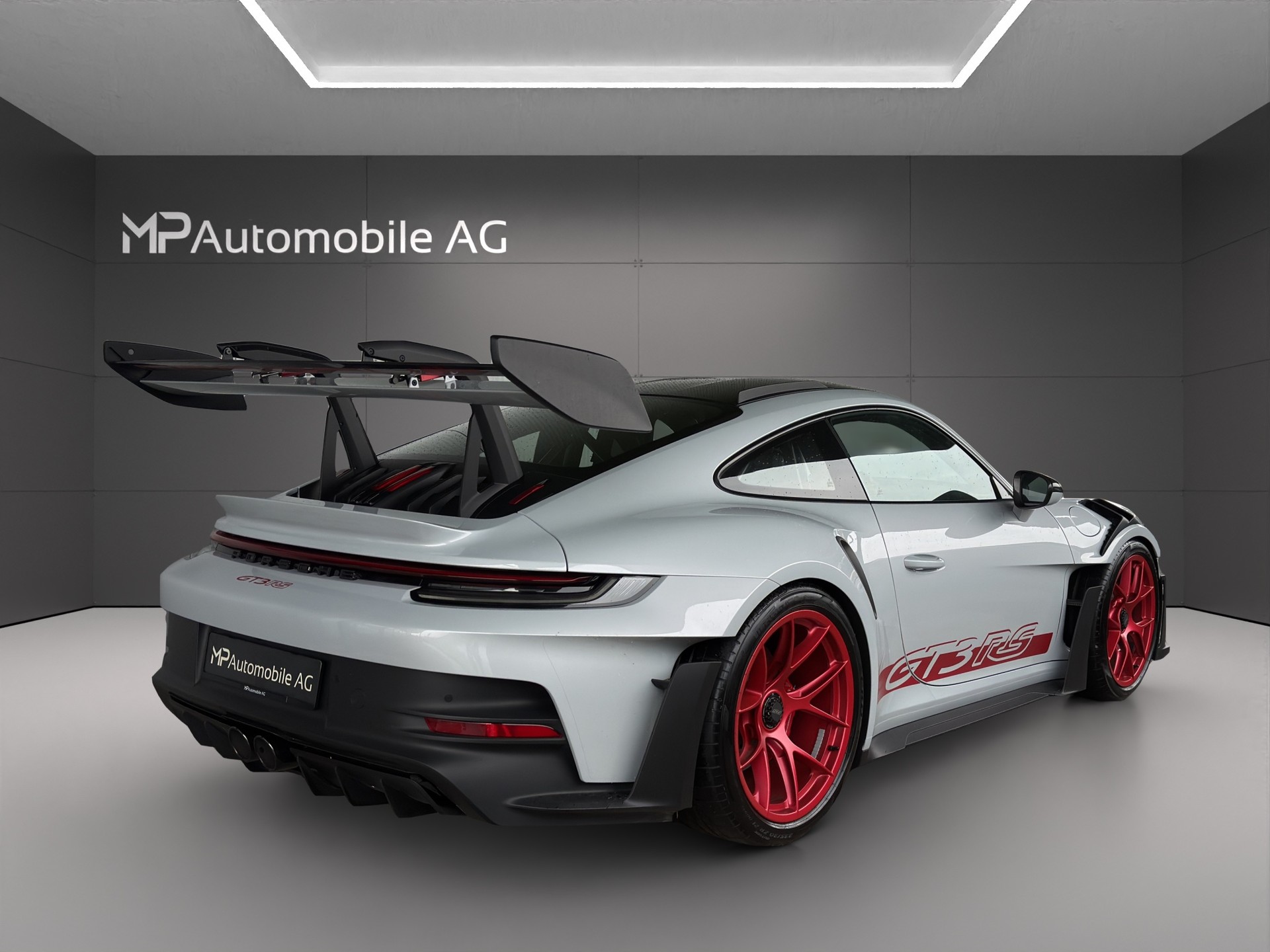 PORSCHE 911 GT3 RS-image-4